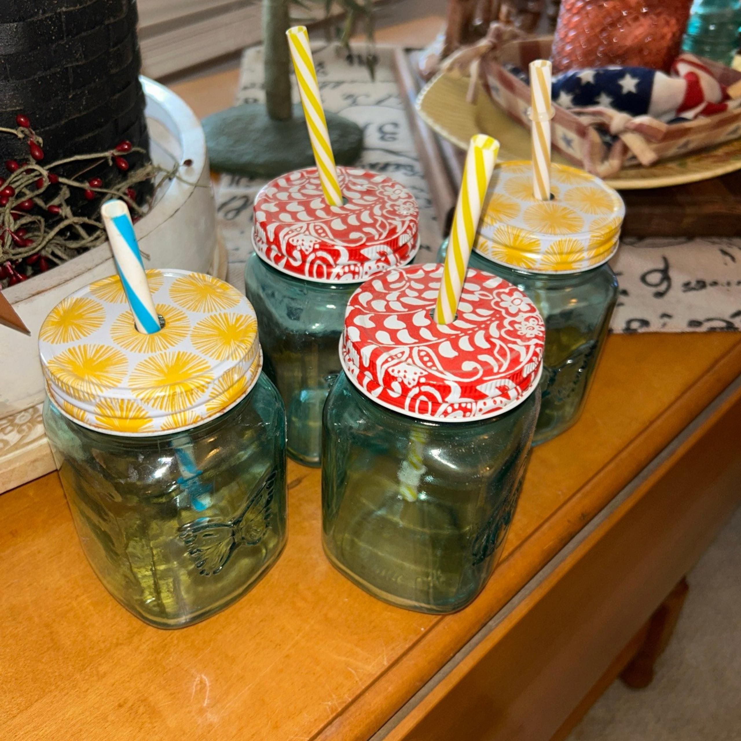 The Pioneer Woman Aqua 16 oz. Drinking Mason Jars with Lids and Straws imperfect