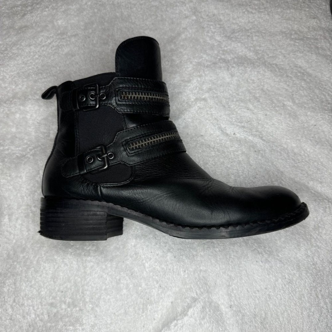 Gentle Souls by Kenneth Cole Women's Barnaby Black Moto Ankle Boots Sz 7.5