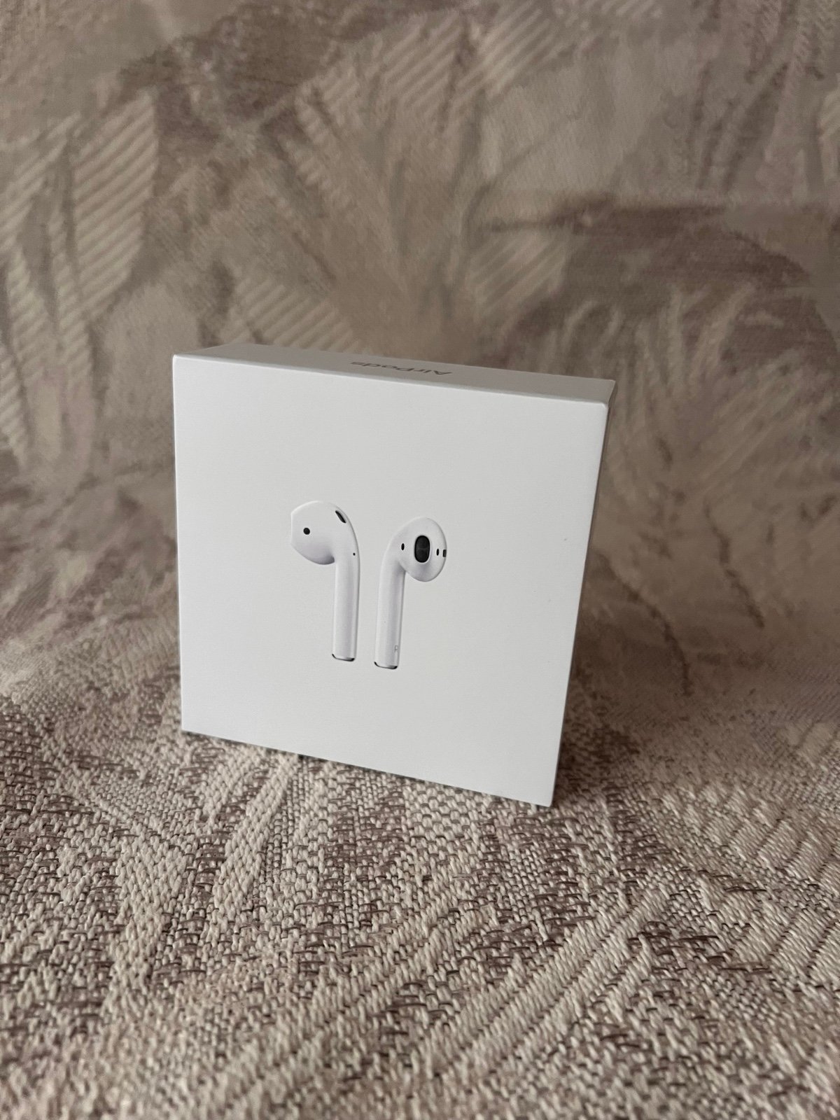 AirPods Gen 2