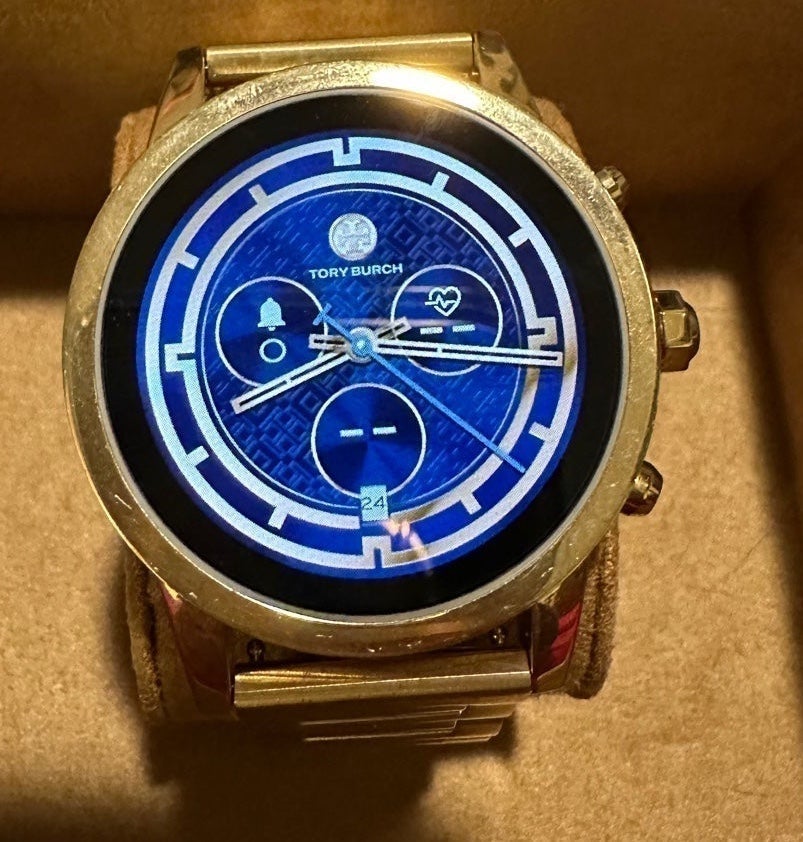 Tory Burch Gigi smartwatch outlets in gold