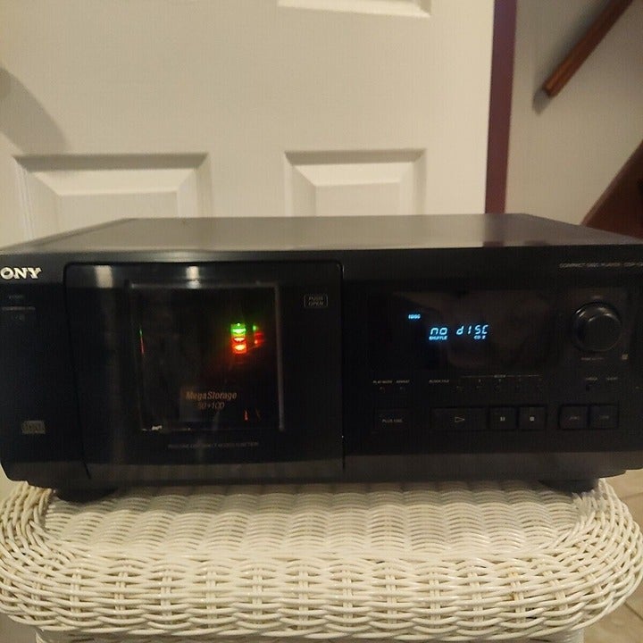 Sony CDP-CX50 Mega Storage 50+1 CD Disc Changer Player No Remote FOR PARTS
