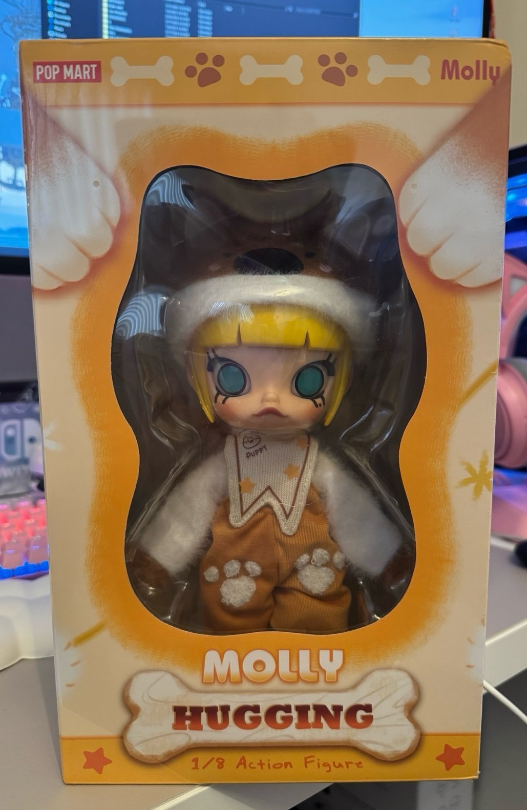 Limited edition Molly hugging figurine