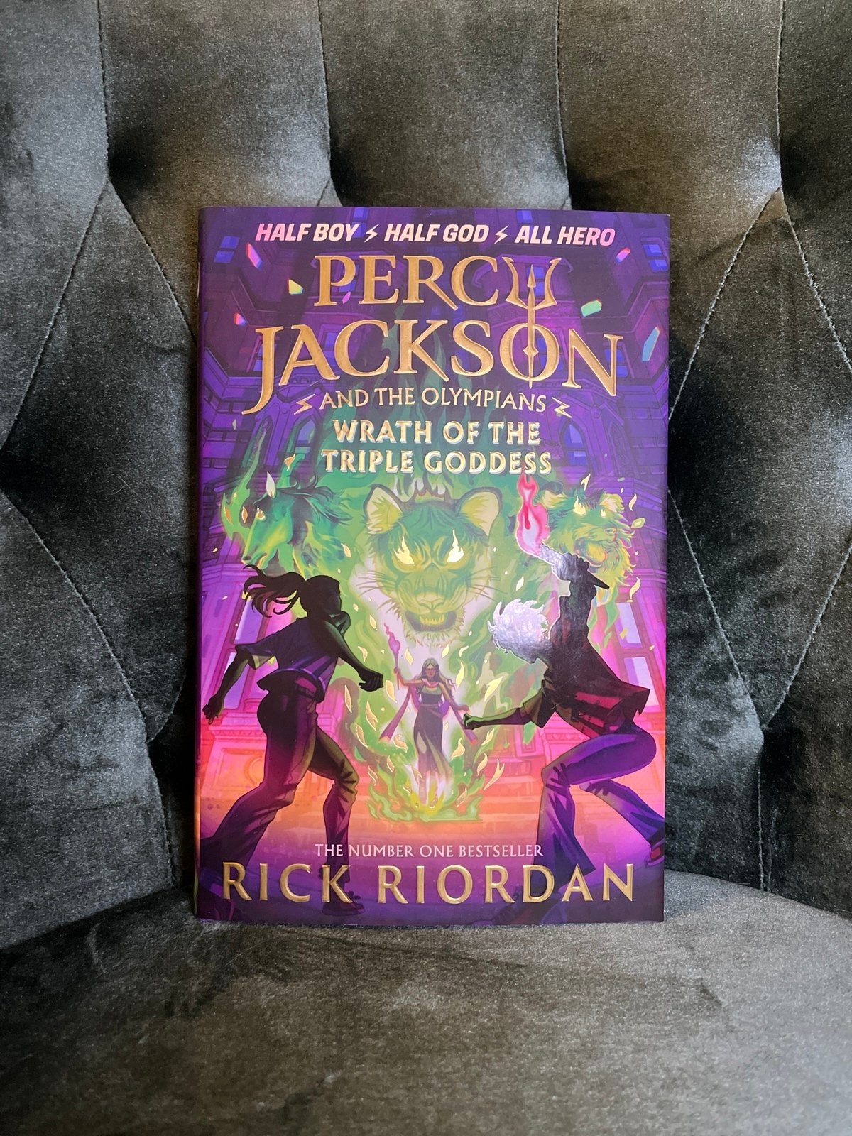 Waterstones - Percy Jackson Wrath of the Triple Goddess - Rick Riordan