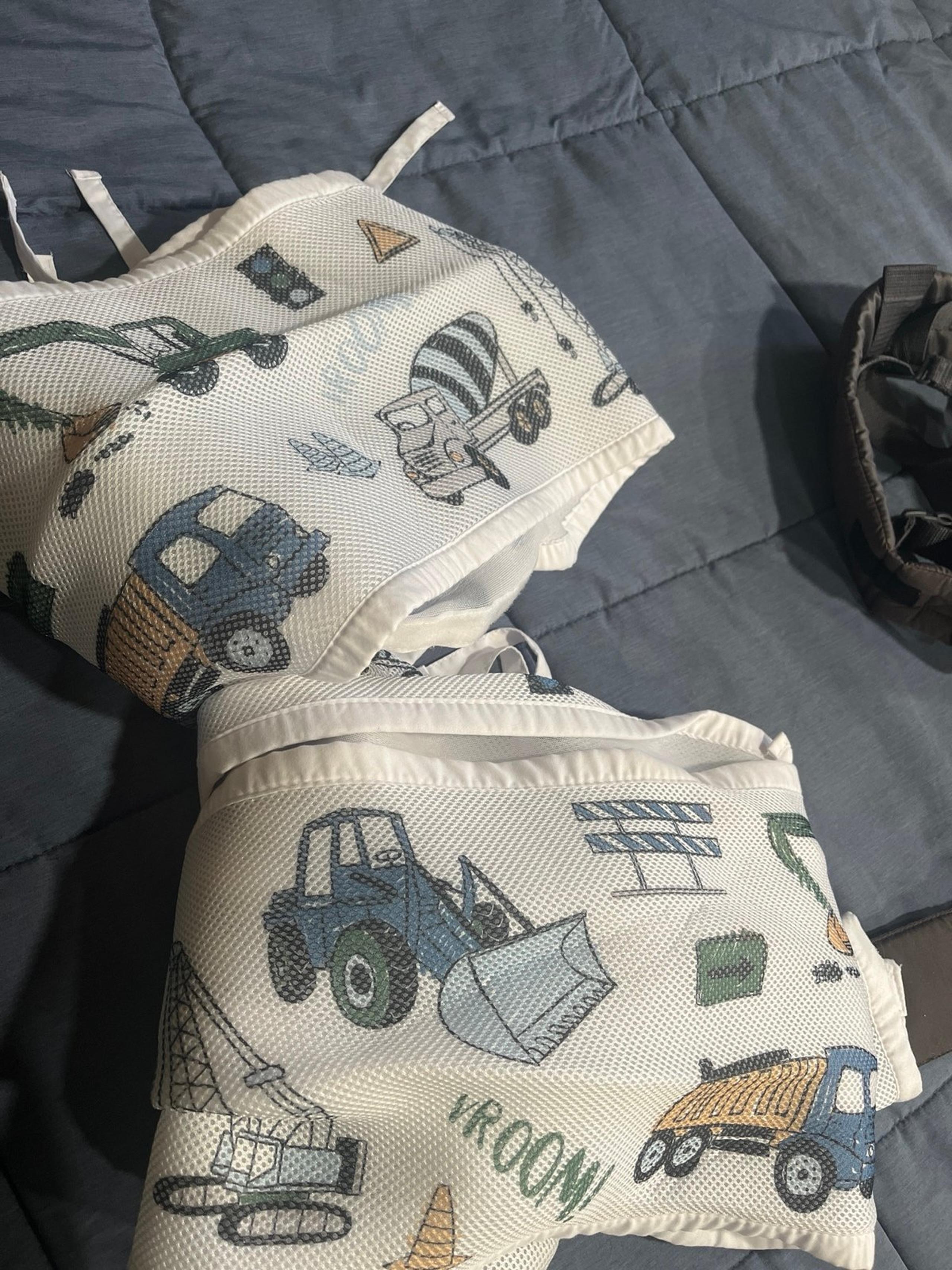Baby boy mesh crib bumper