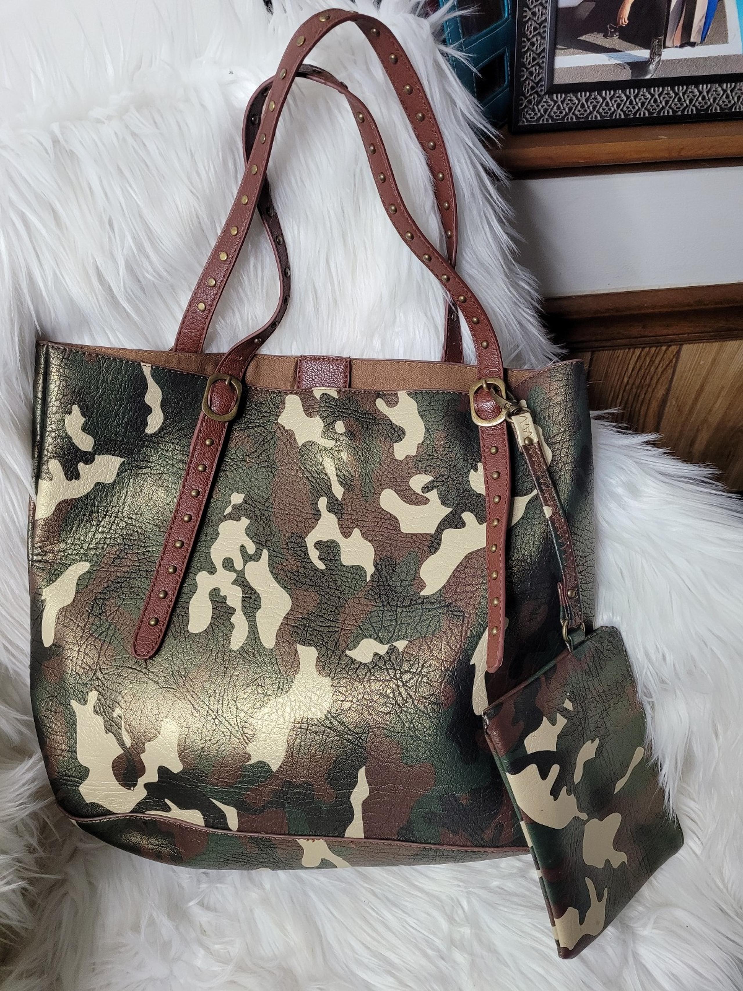 Charming Charlie cameo tote