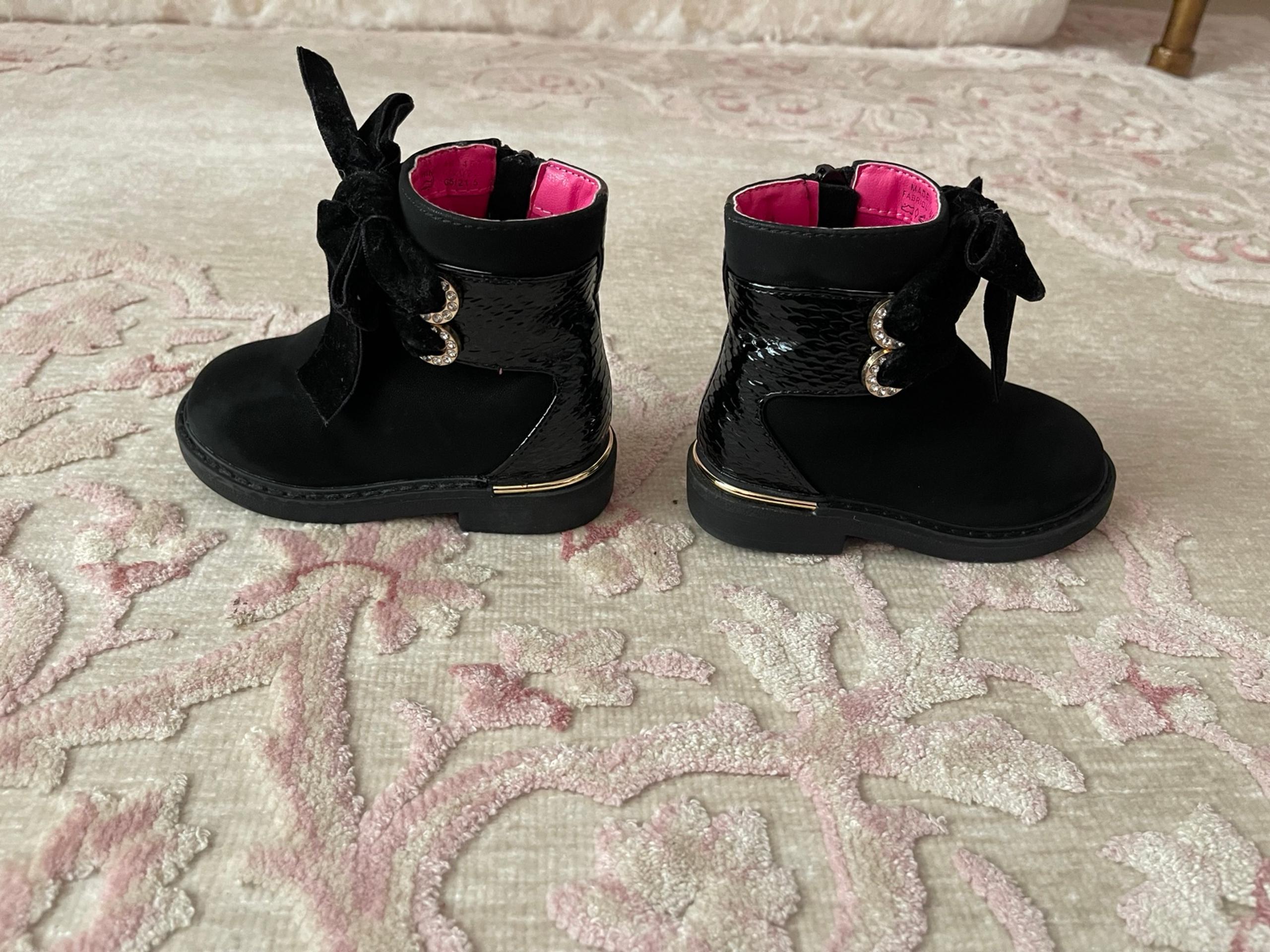River island boots size 5 toddler