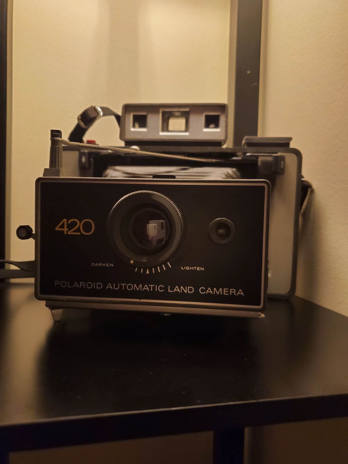 Polaroid 420 land camera