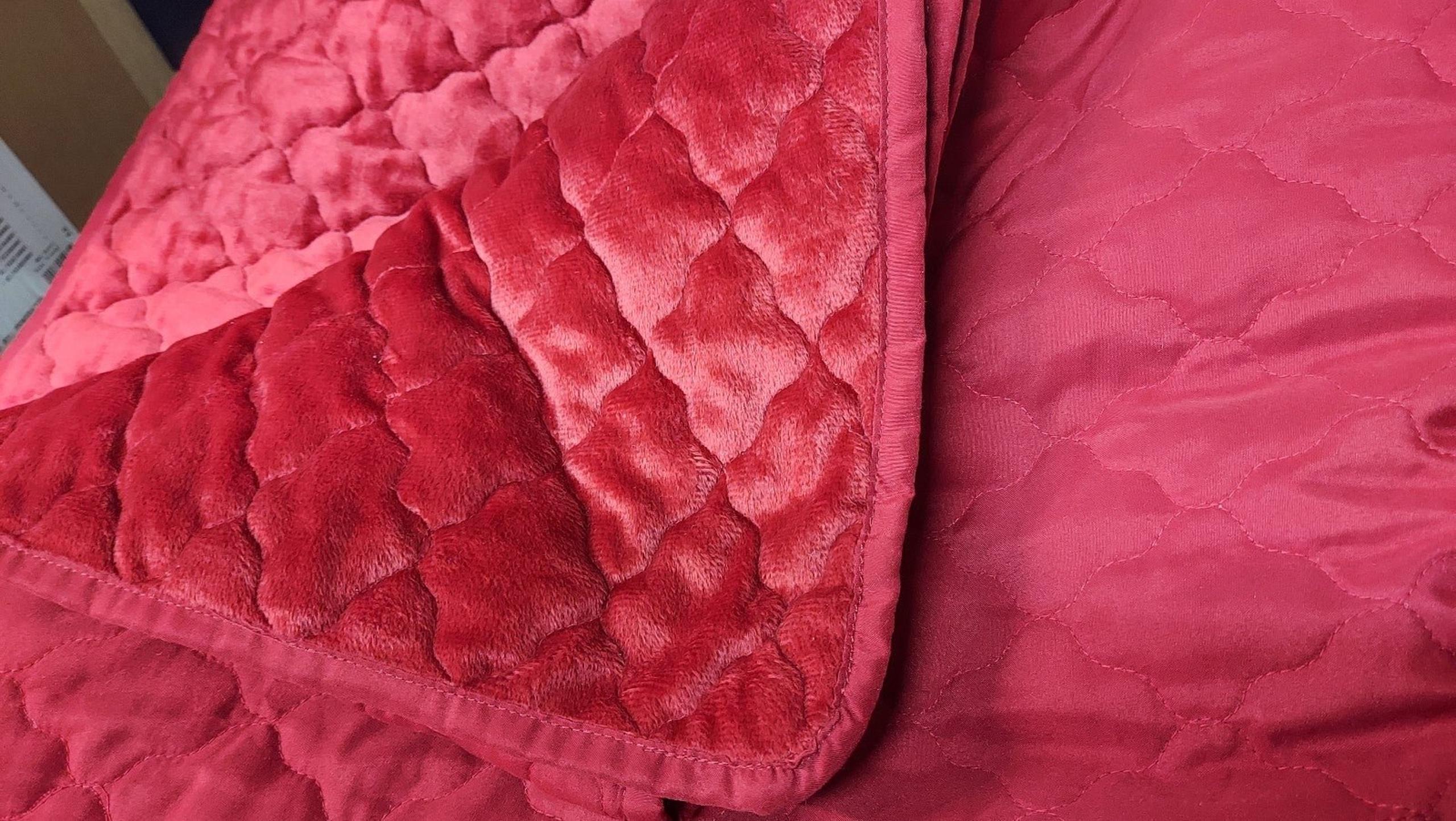 Better Homes Queen Comforter Furry Quilted Blanket 86 x 86 in