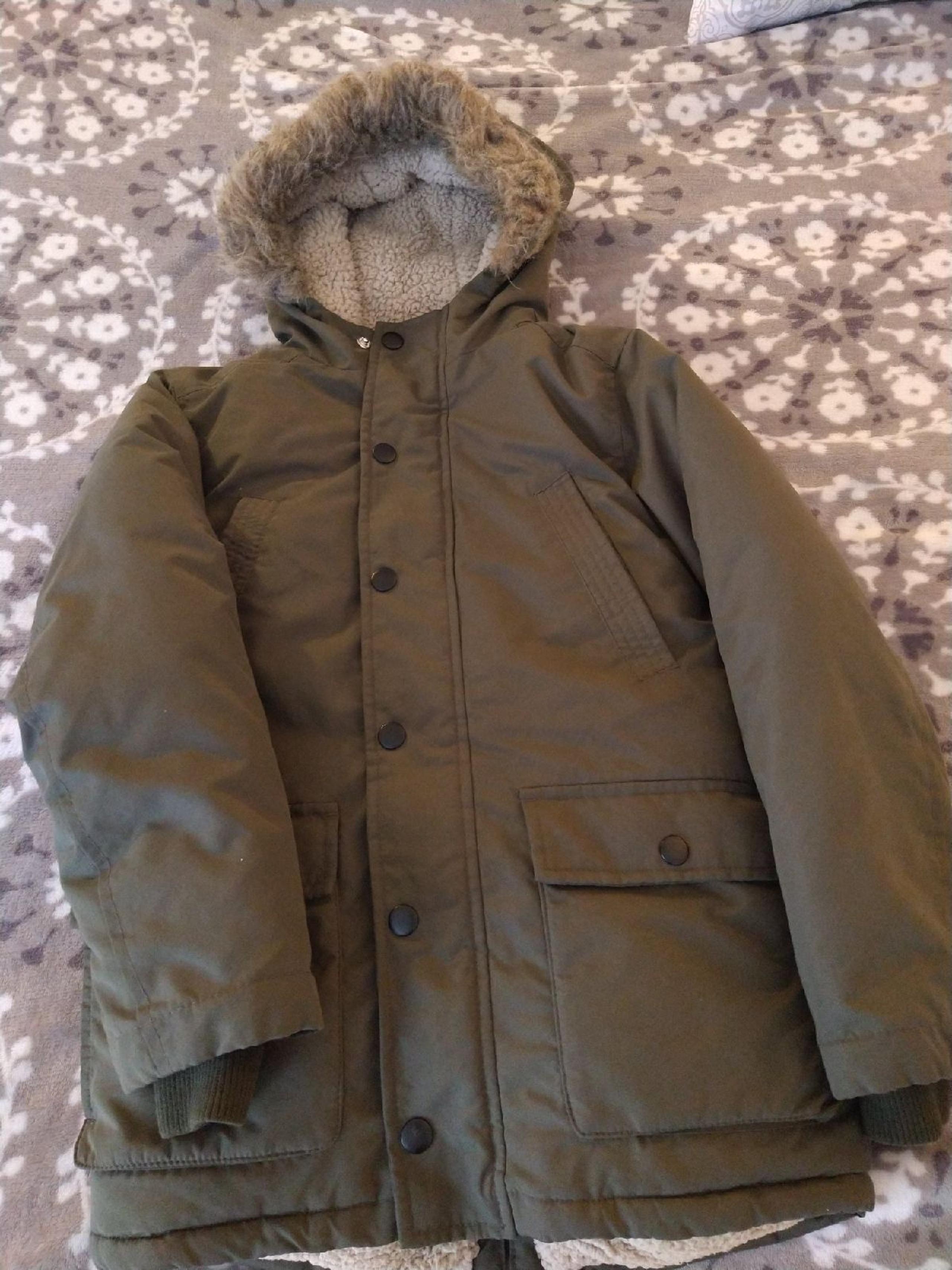 Old navy coat kids size M(8)