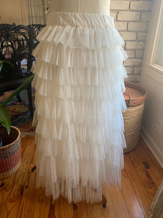 Cupcakes & Cashmere NWT 120 Cream Tiered Tulle Maxi Skirt sz L