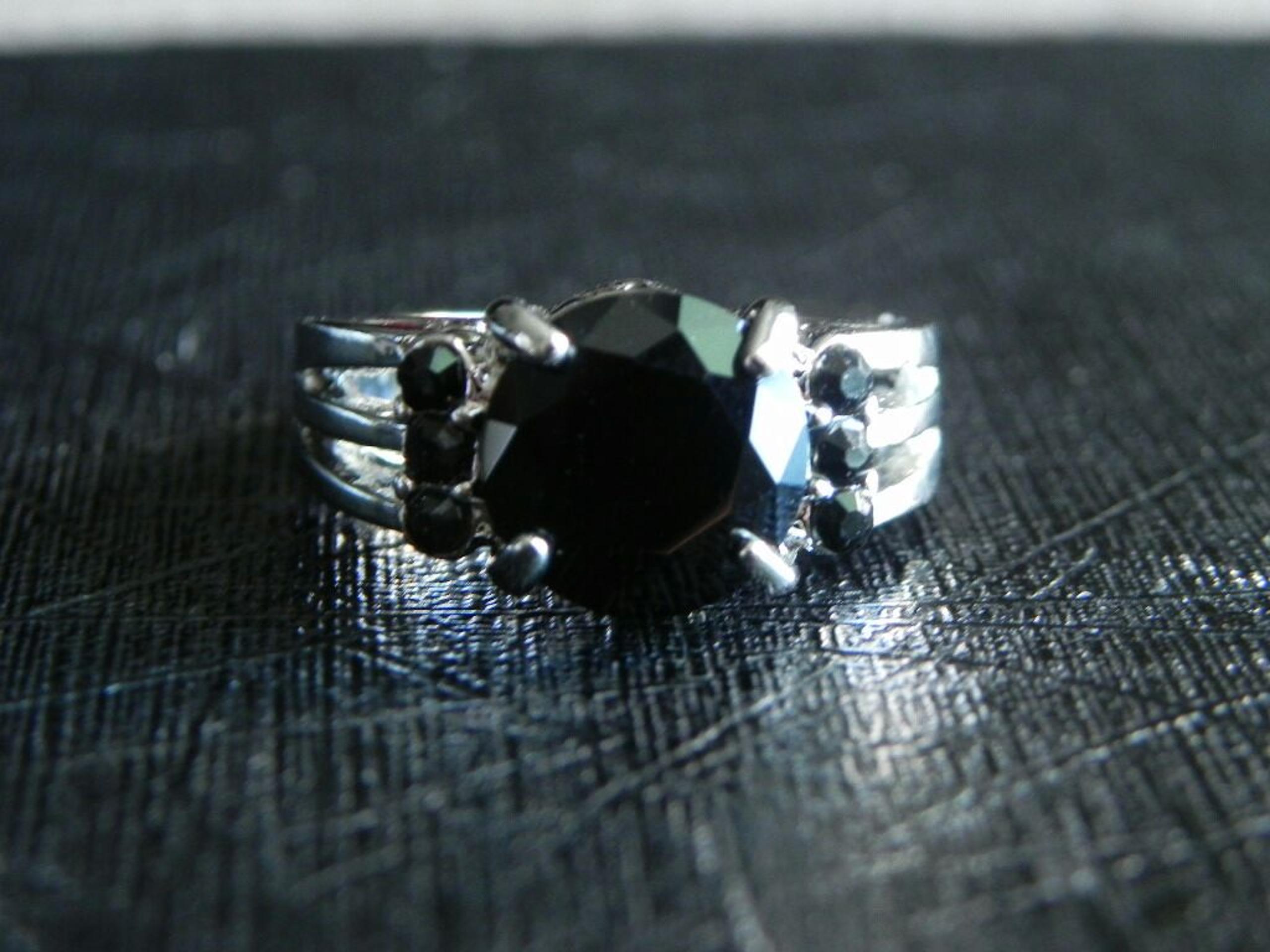 3.82ct. Round Black Spinel Ring