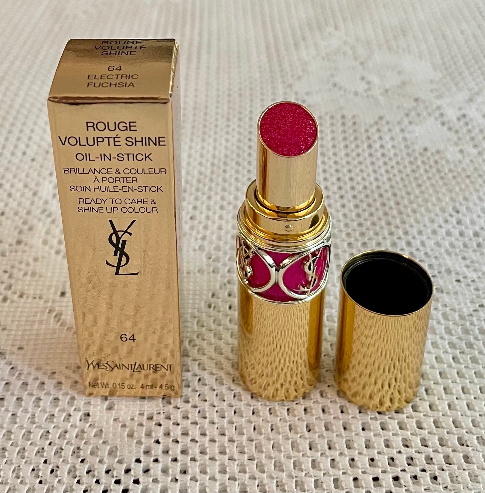YVES SAINT LAURENT ROUGE VOLUPTE SHINE (64 ELECTRIC FUCHSIA)