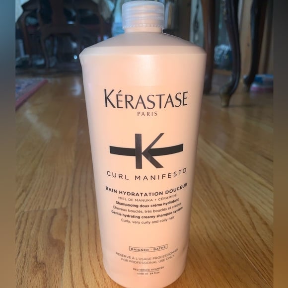 MKerastase Curl Manifesto Bain Hydratation Douceur Shampoo Gentle Creamy - detail