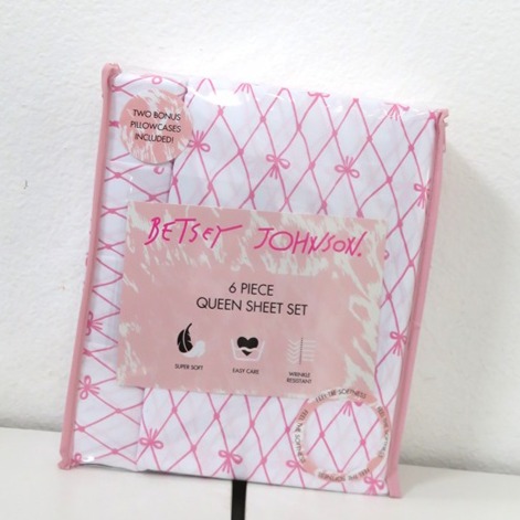 Betsey Johnson 6 piece Queen Sheet Set