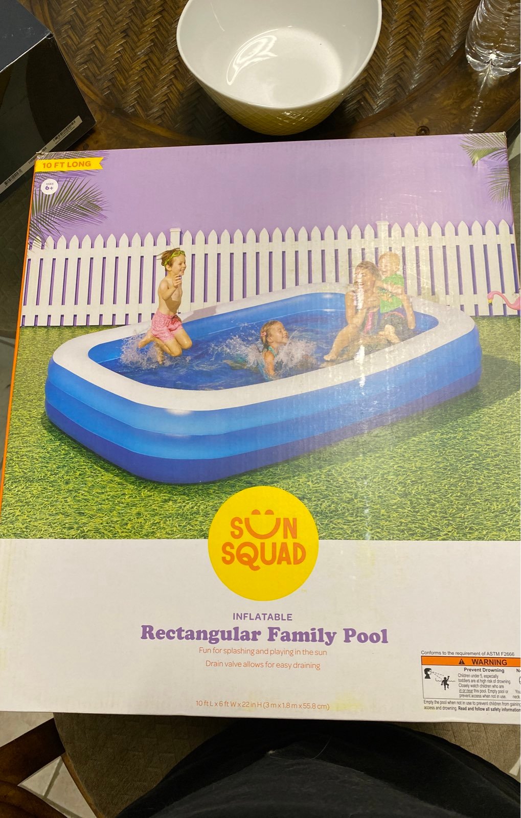 Swimming pool