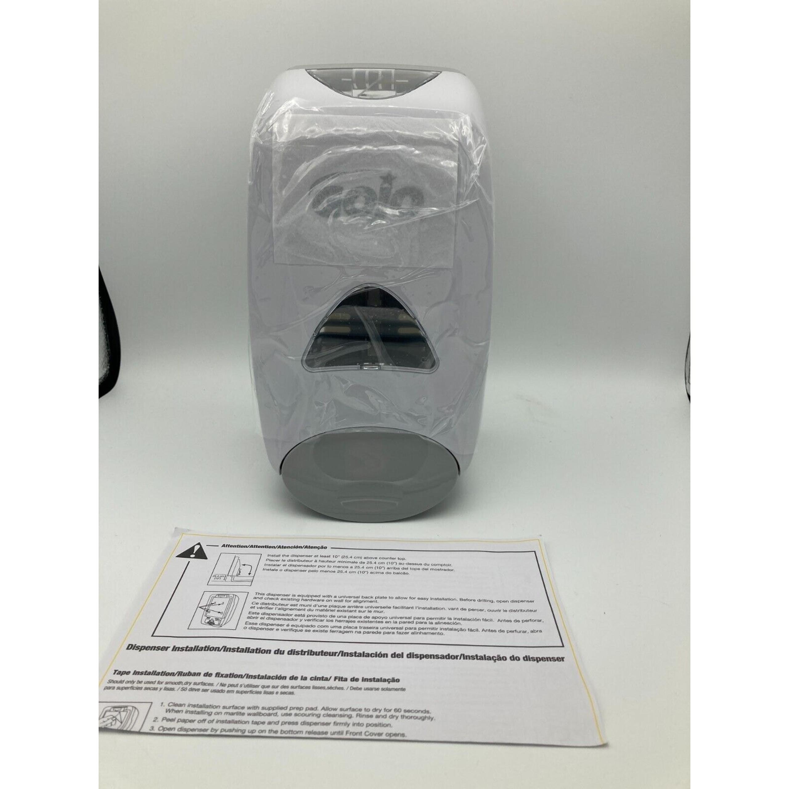 GOJO FMX-12 1250ml Soap Dispenser - Dove Grey