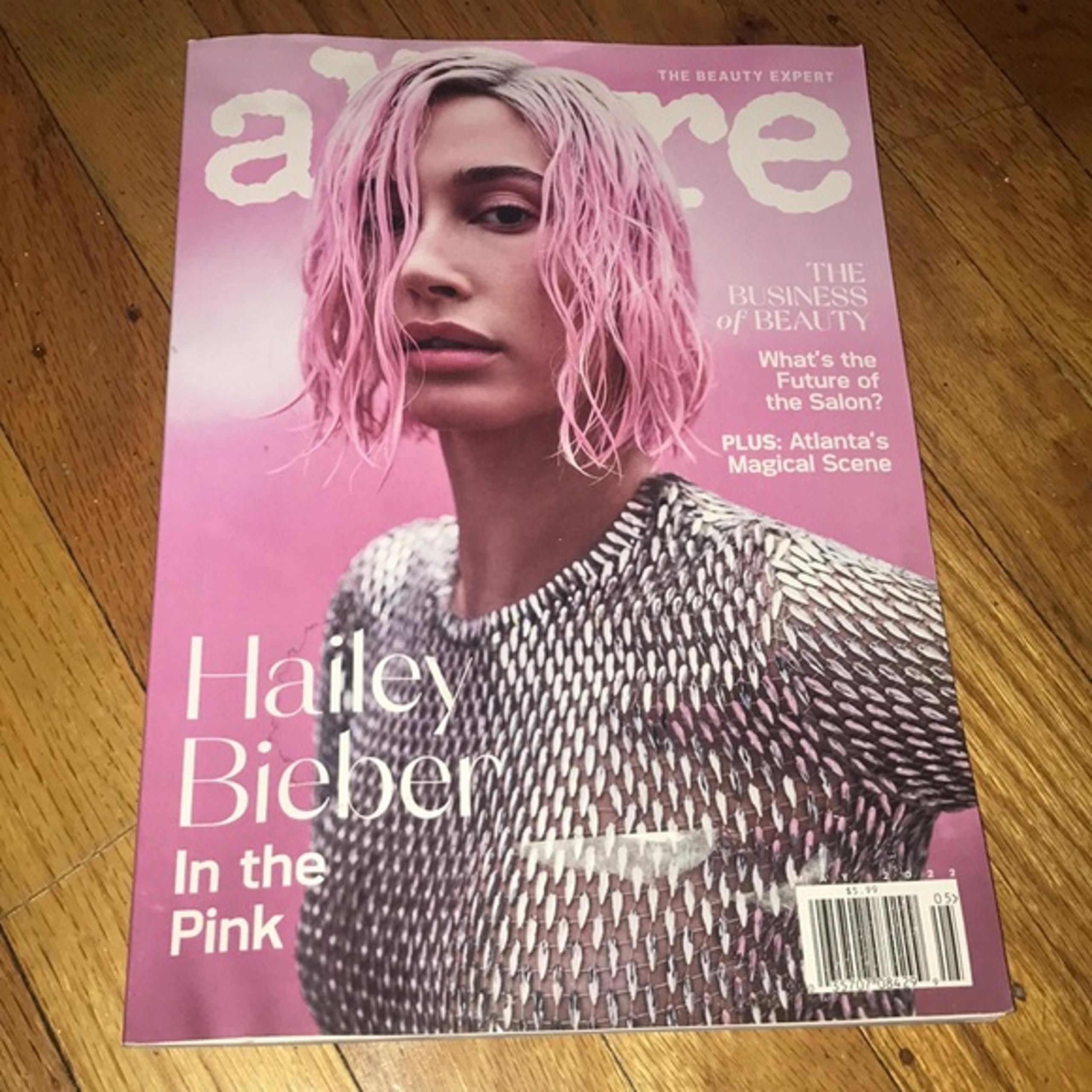 Allure Hailey Baldwin - Magazine