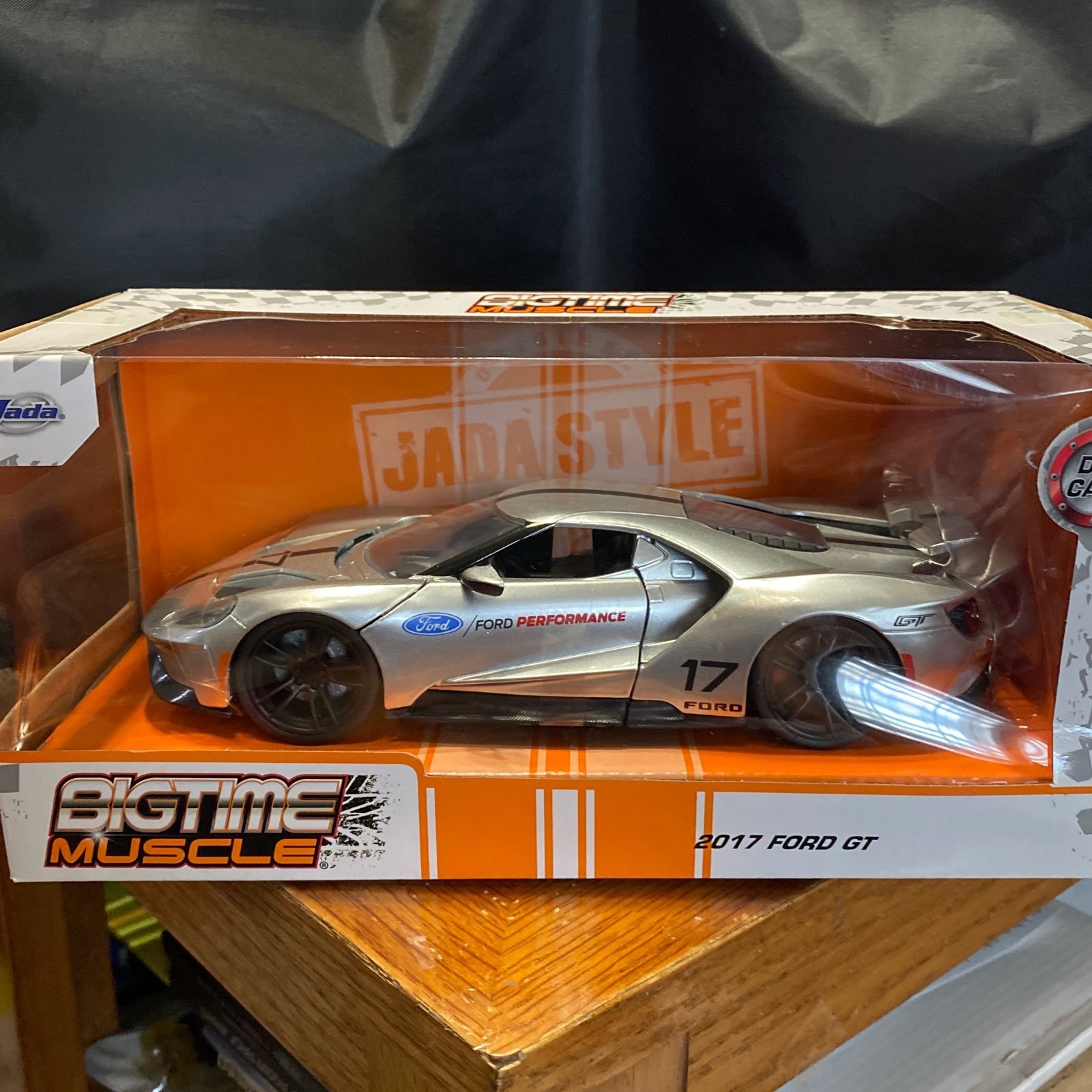 1:24 2017 ford GT