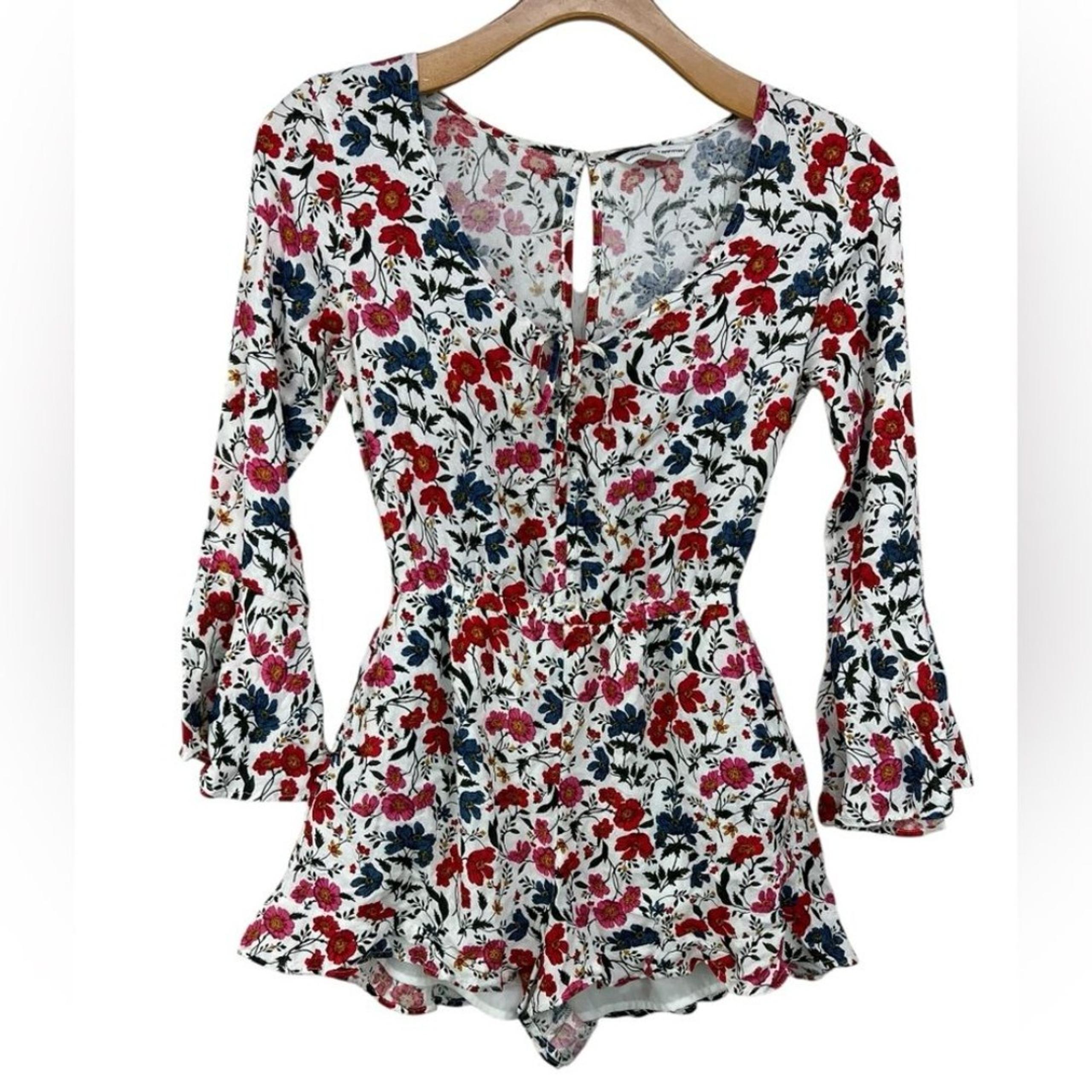 American Eagle Floral V Neck Bell Sleeve Short Romper Womens Small