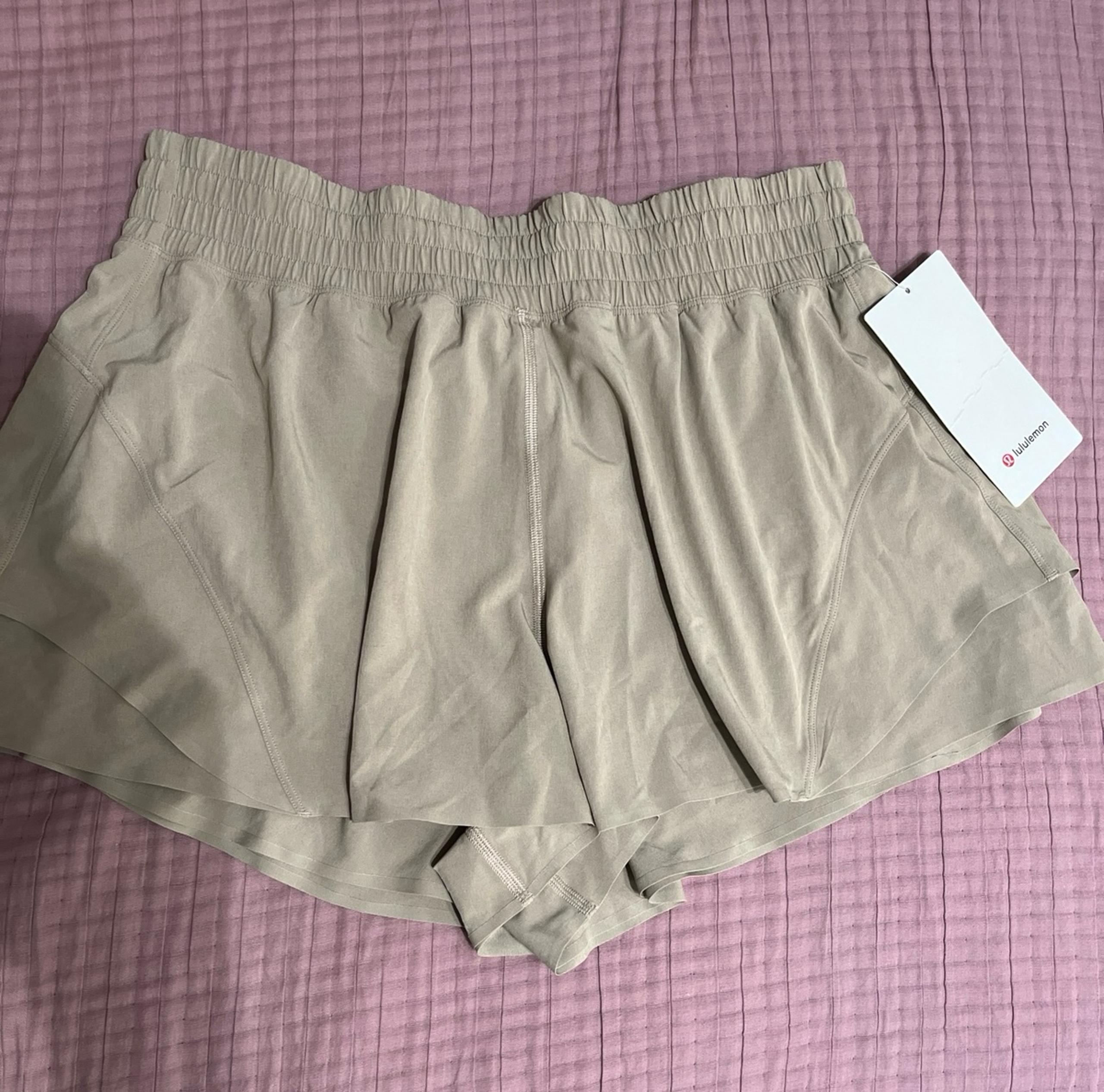 Lululemon Shake it out run short