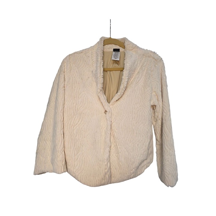 Patagonia Cream Faux Fur Womens Jacket Size S Lined Soft Texture Button Closure