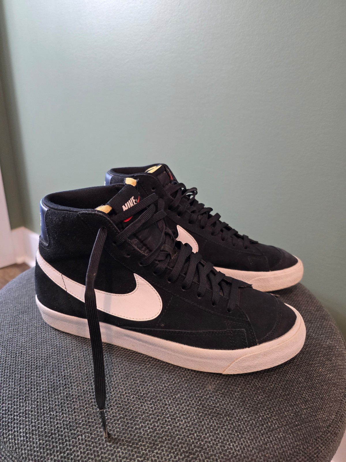 Nike Blazer Mid '77 Sneaker Black White Mens Size 9