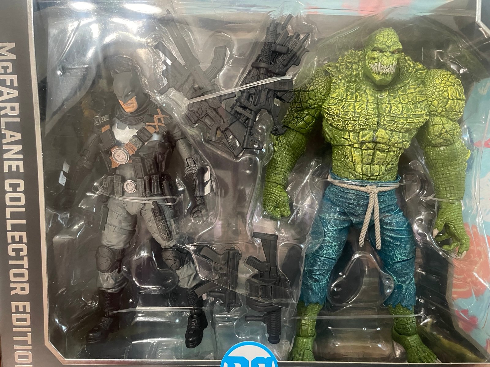 McFarlane‘s the grim Knight versus killer croc