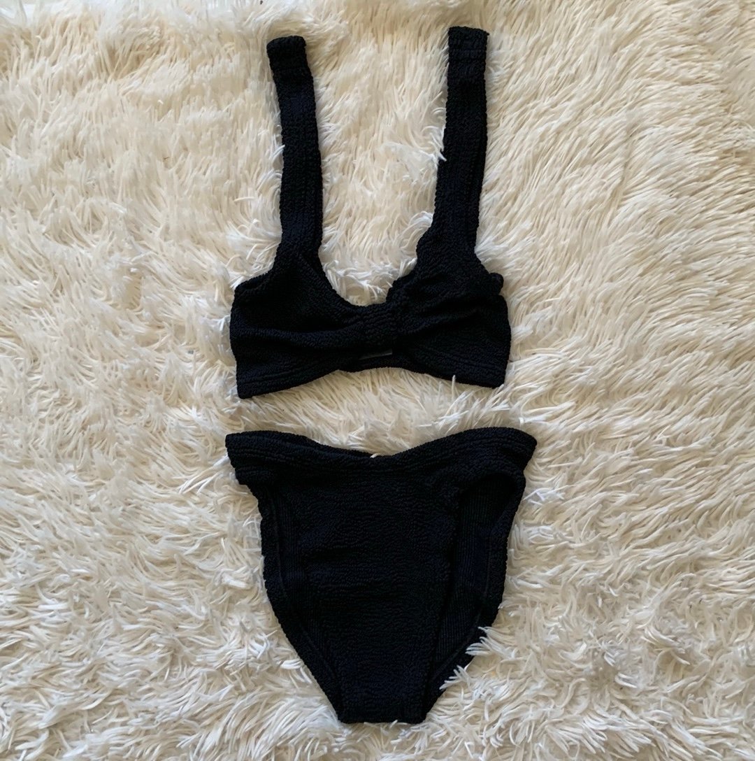 【関税込み】Hunza G ブラック Bonnie ビキニ NWT Hunza g bonnie bikini in black one size