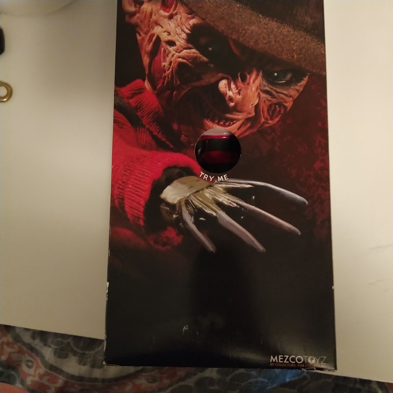 Living Dead Dolls Freddy Krueger with Sound - detail