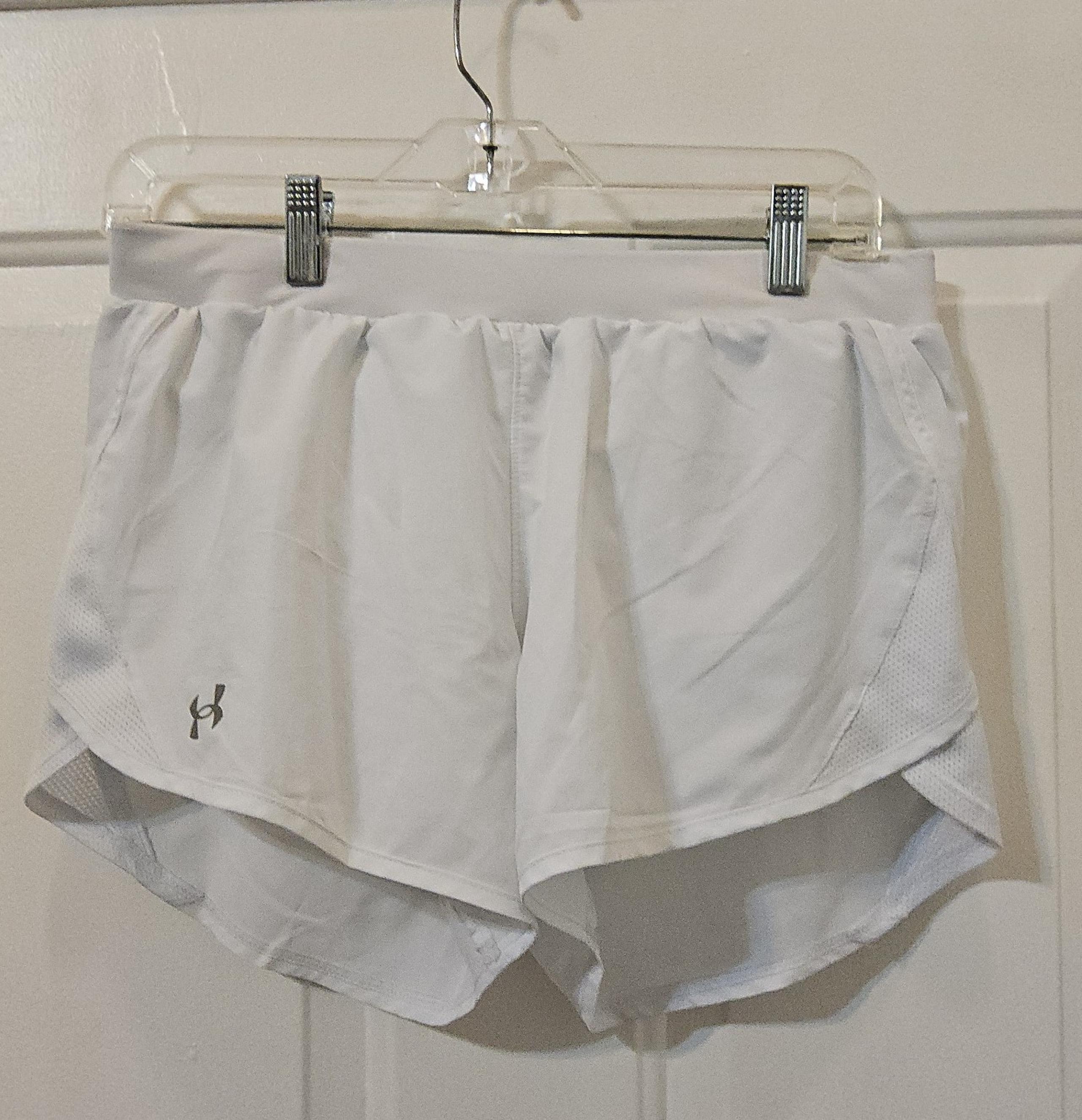 Under Armour shorts women' medium loose fit white used good line walking casual