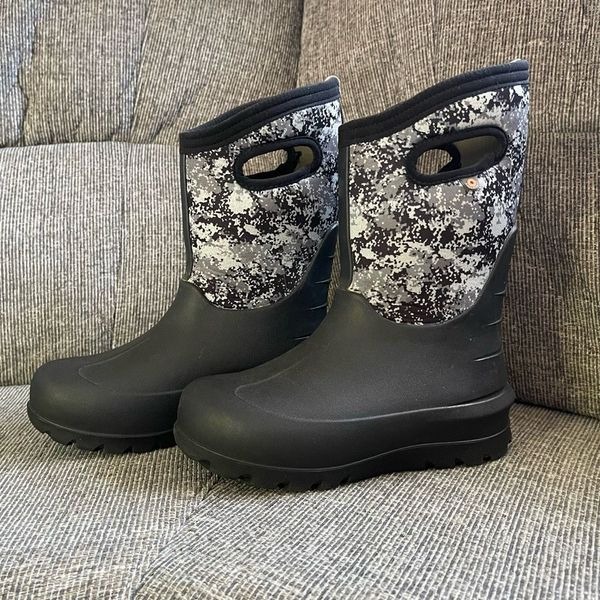 Boys Bogs snow rain mud boots youth size 2