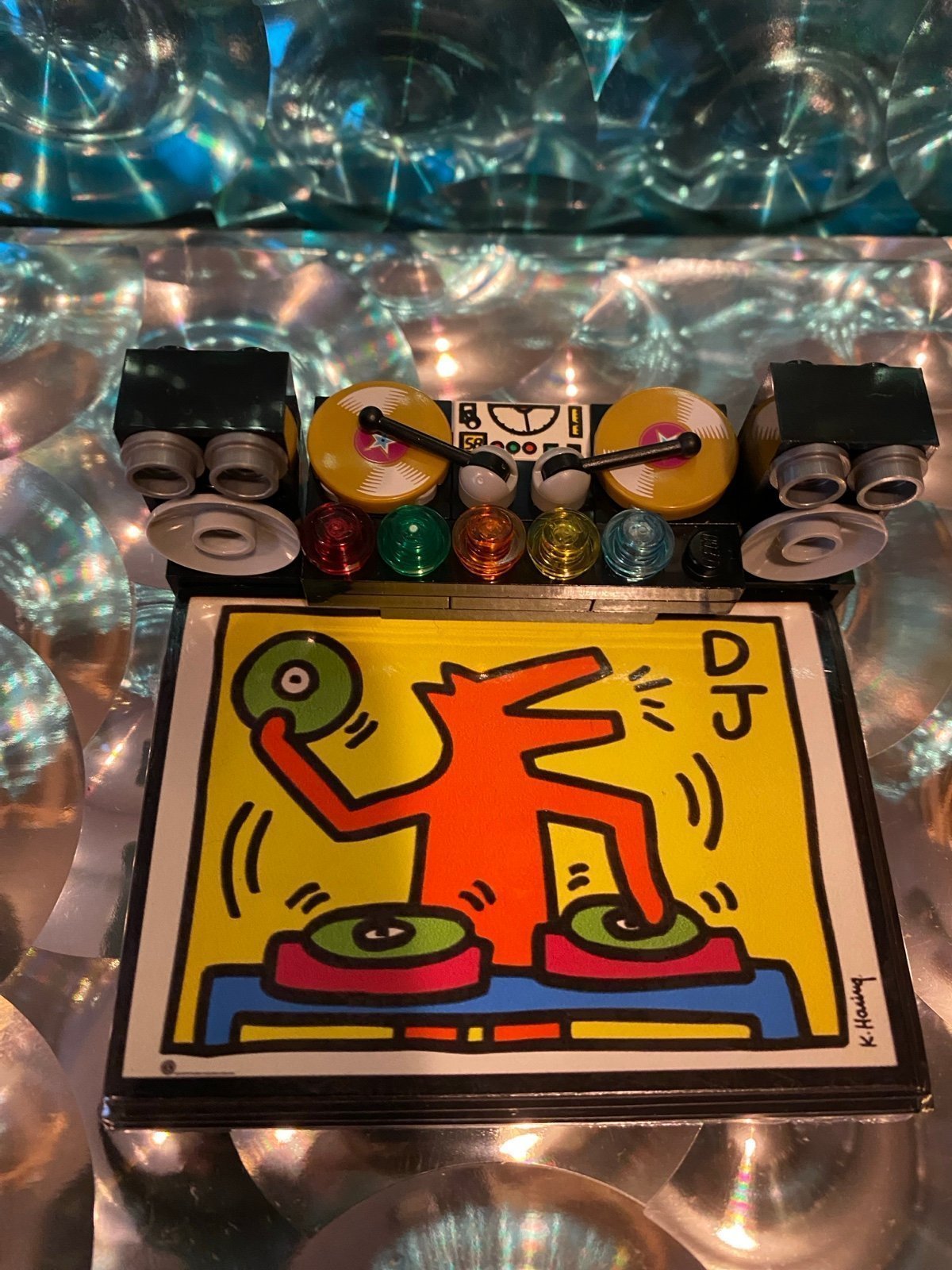 DJ KEITH HARING LEGO TURNTABLE & MAGNET GIFT SET MINT!!!
