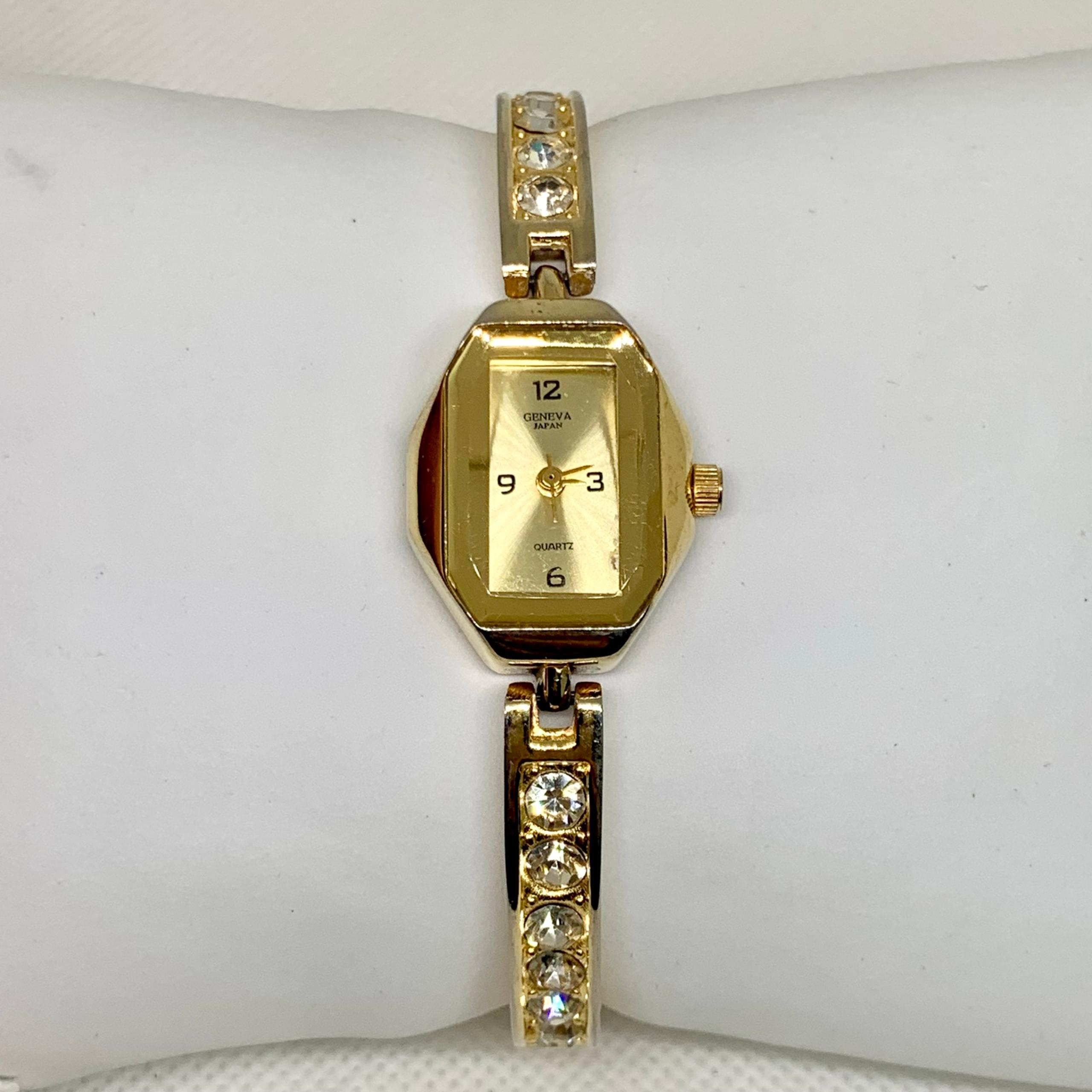 Vintage Geneva Japan quartz analog women watch gold tone 19mm running