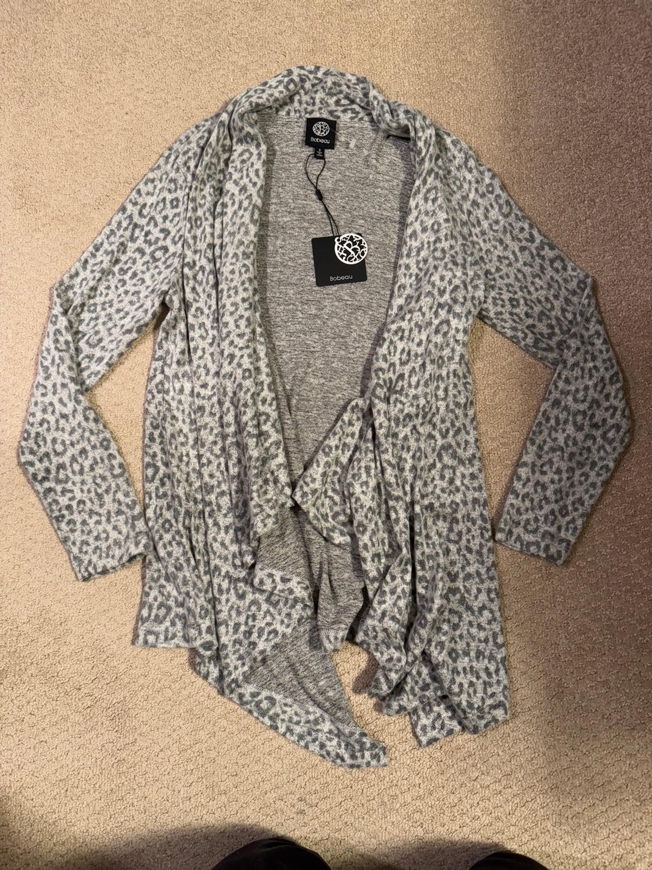 NWT Bobeau Gray Waterfall Cardigan with Leopard Print size small