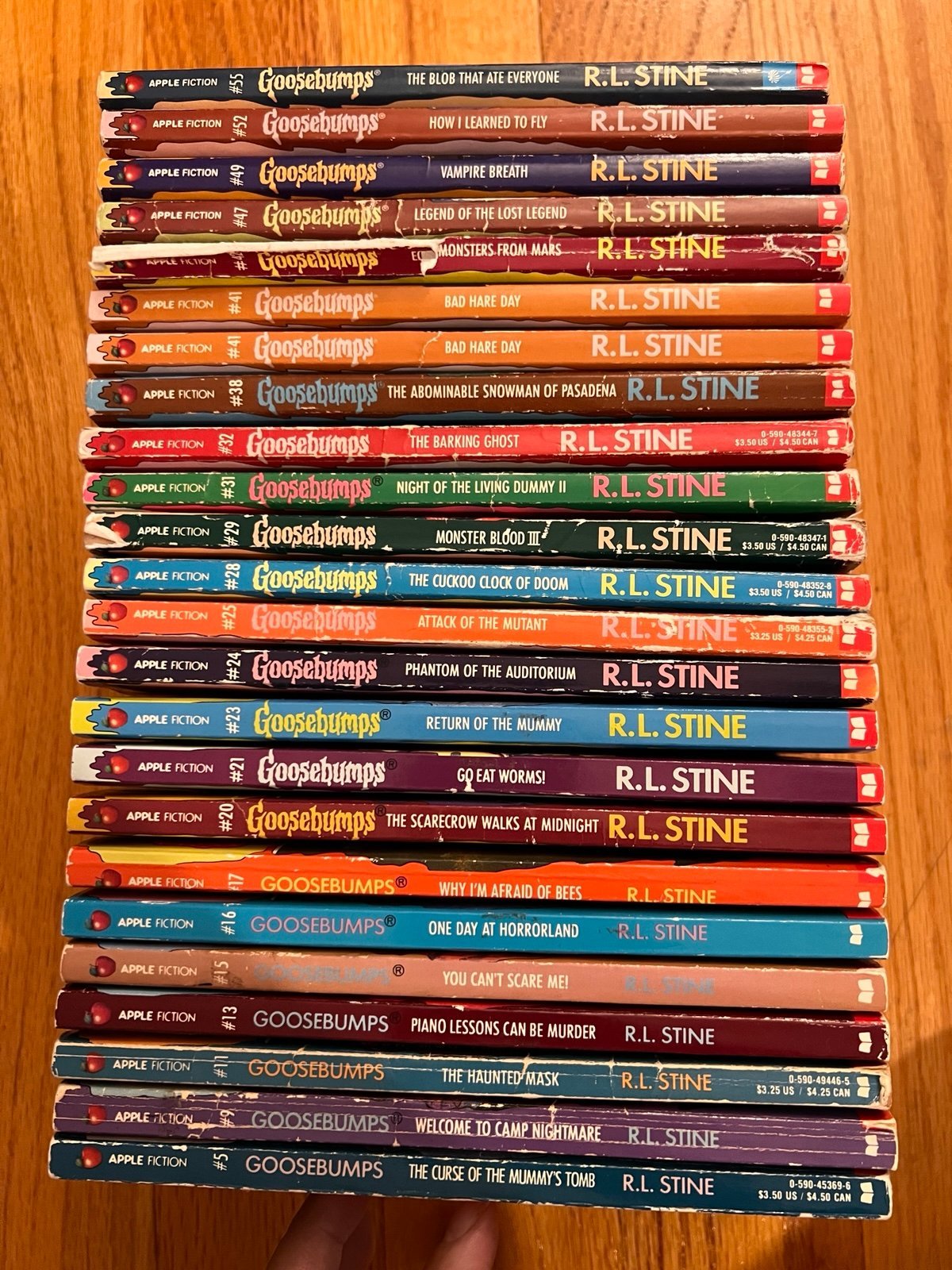 Goosebumps kids soft cover scholastic book Lot