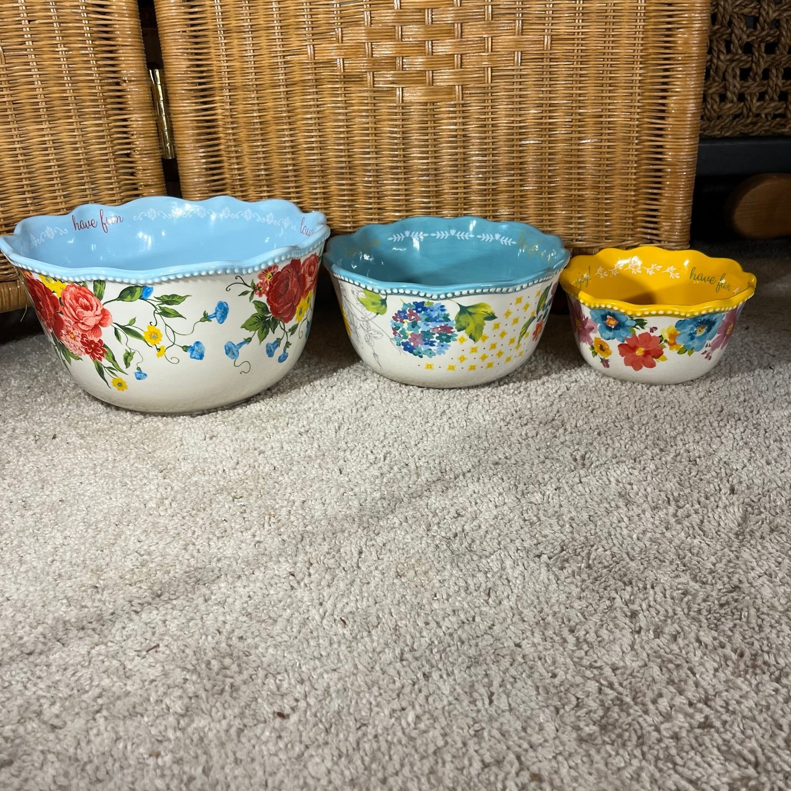 pioneer woman serving dishes
