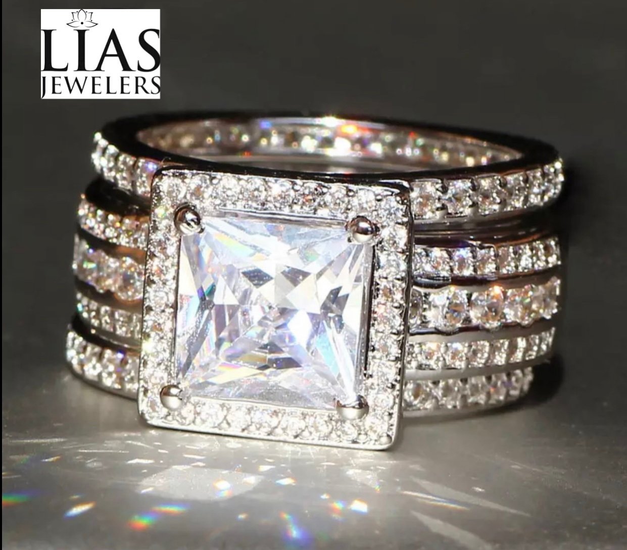 New 18k white gold wedding ring set