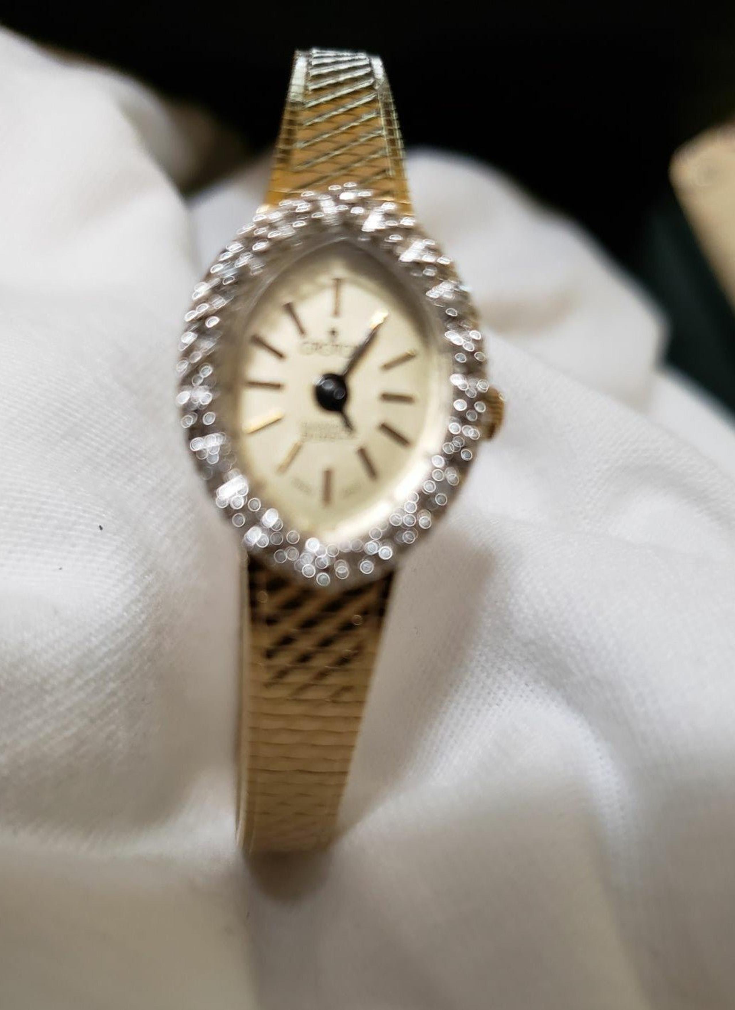 Croton Watch Womens Gold Diamonds Quartz Swiss Vintage