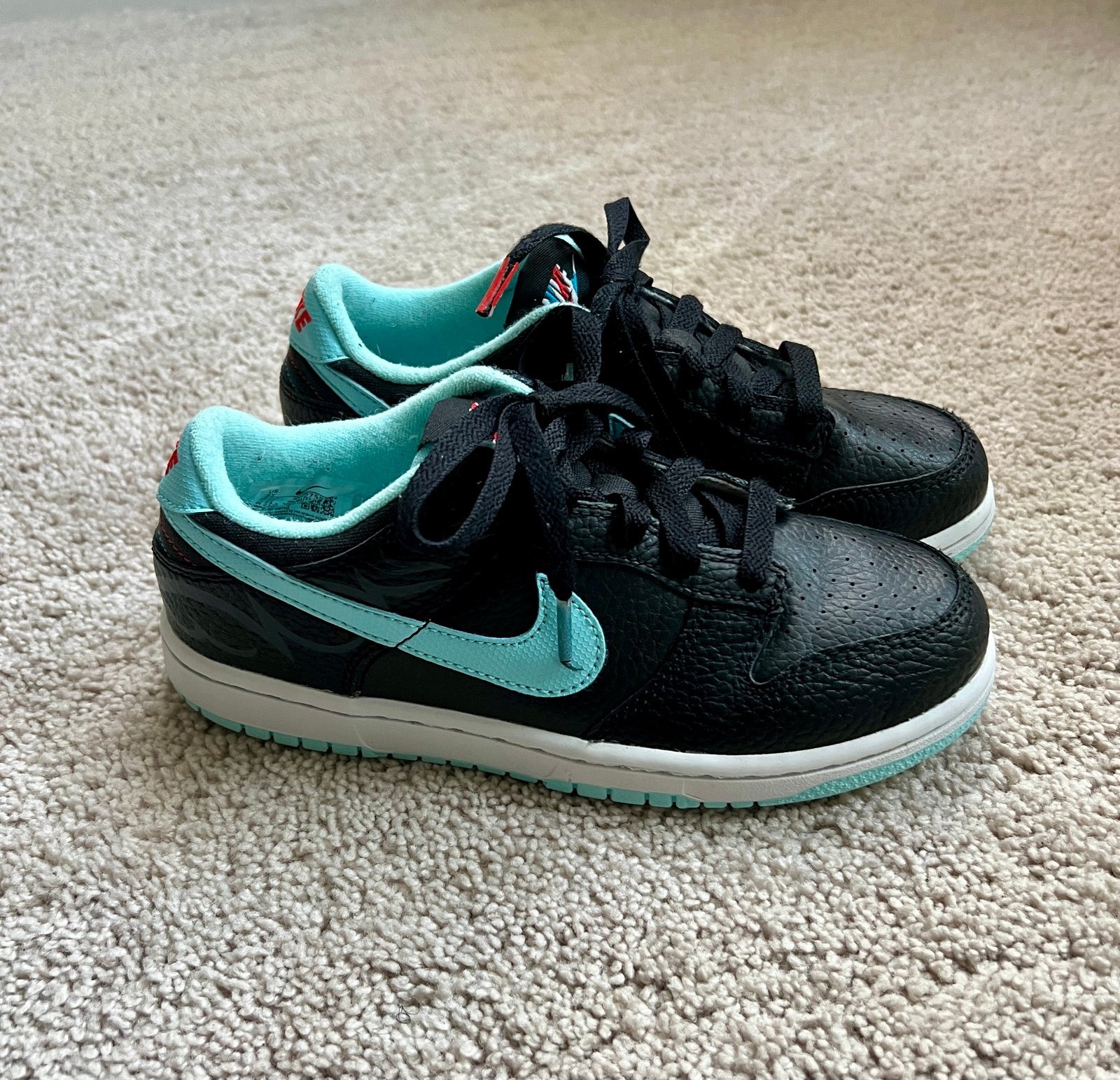 Nike dunk low se “barbershop”