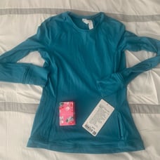 Lululemon, it's Rulu run long sleeve nwt