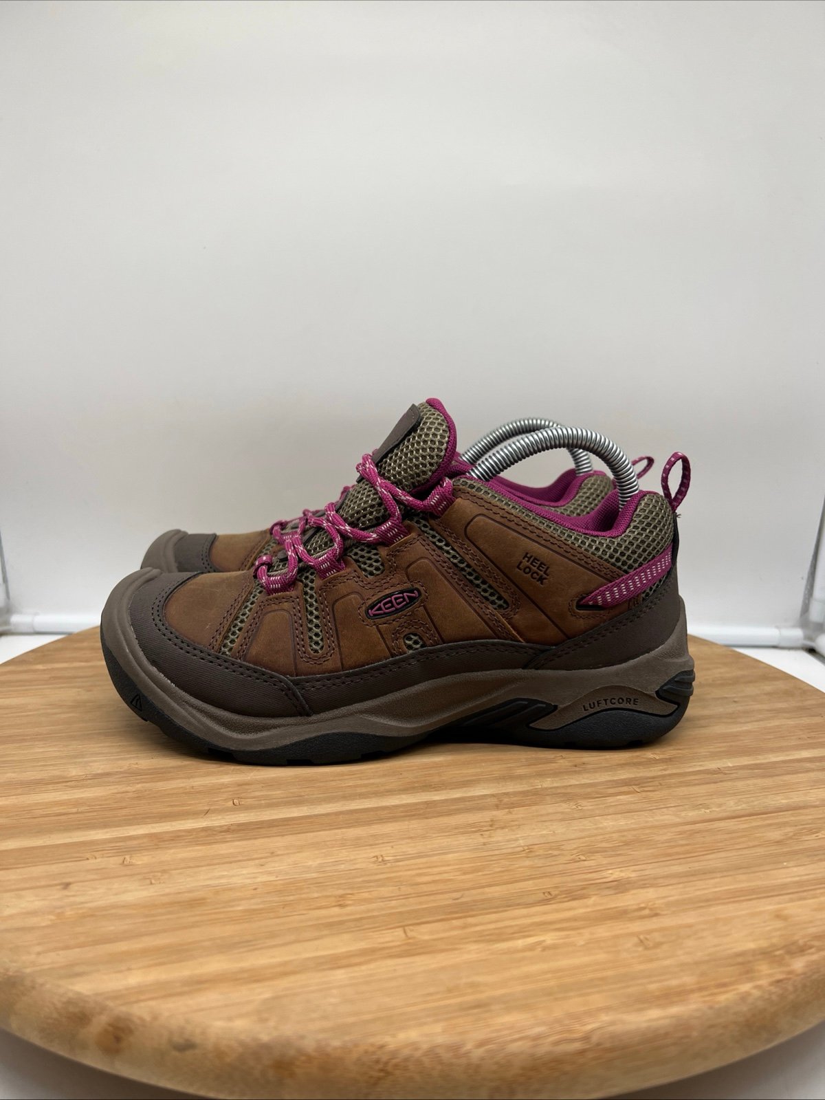 KEEN Circadia Women's Size8 Brown Heel-Lock Athletic Trail Hiking Shoes