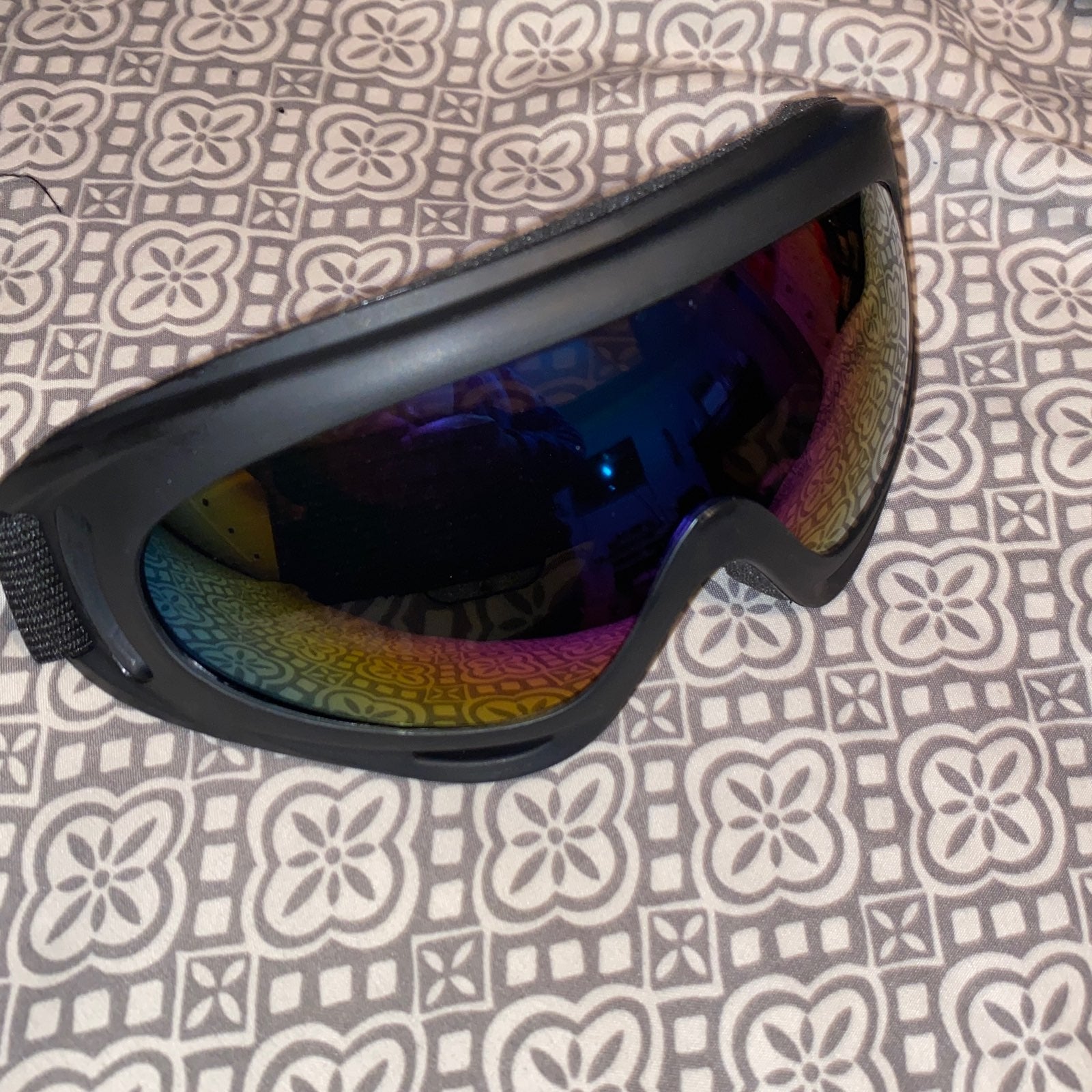 snow goggles