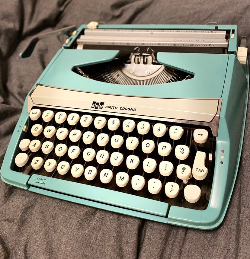 60s Smith Corona Corsair Dlx typewriter