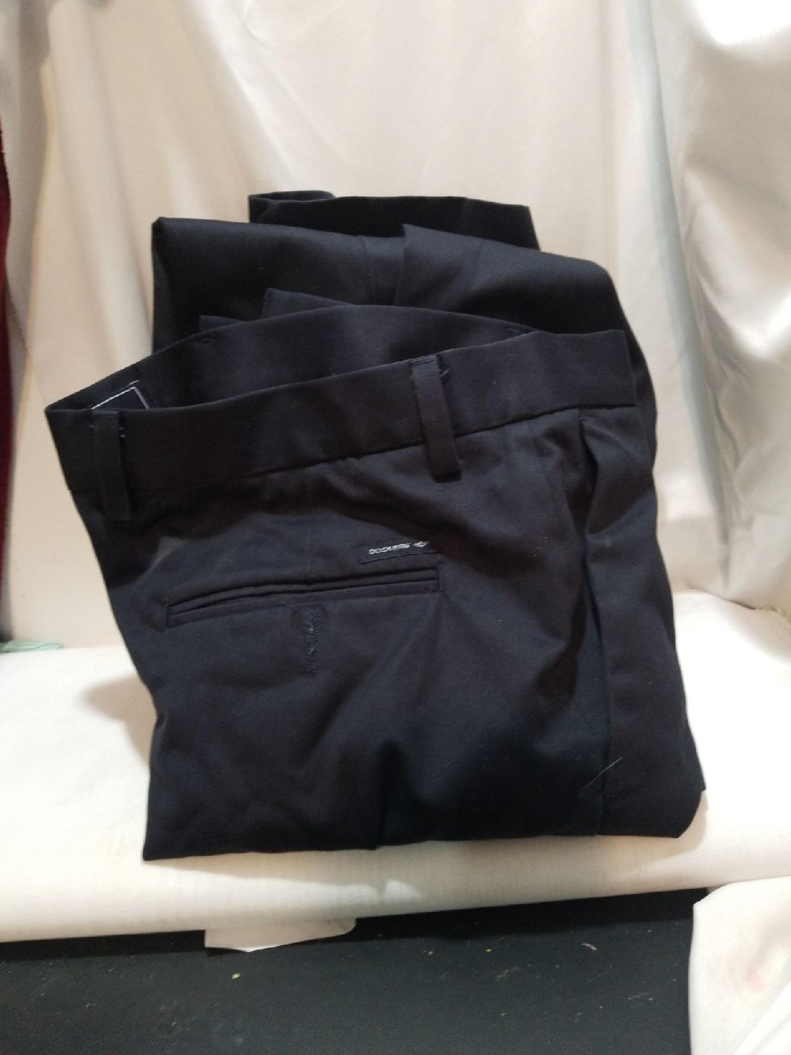 DOCKERS BLACK MENS PANTS 38X32 EUC!!