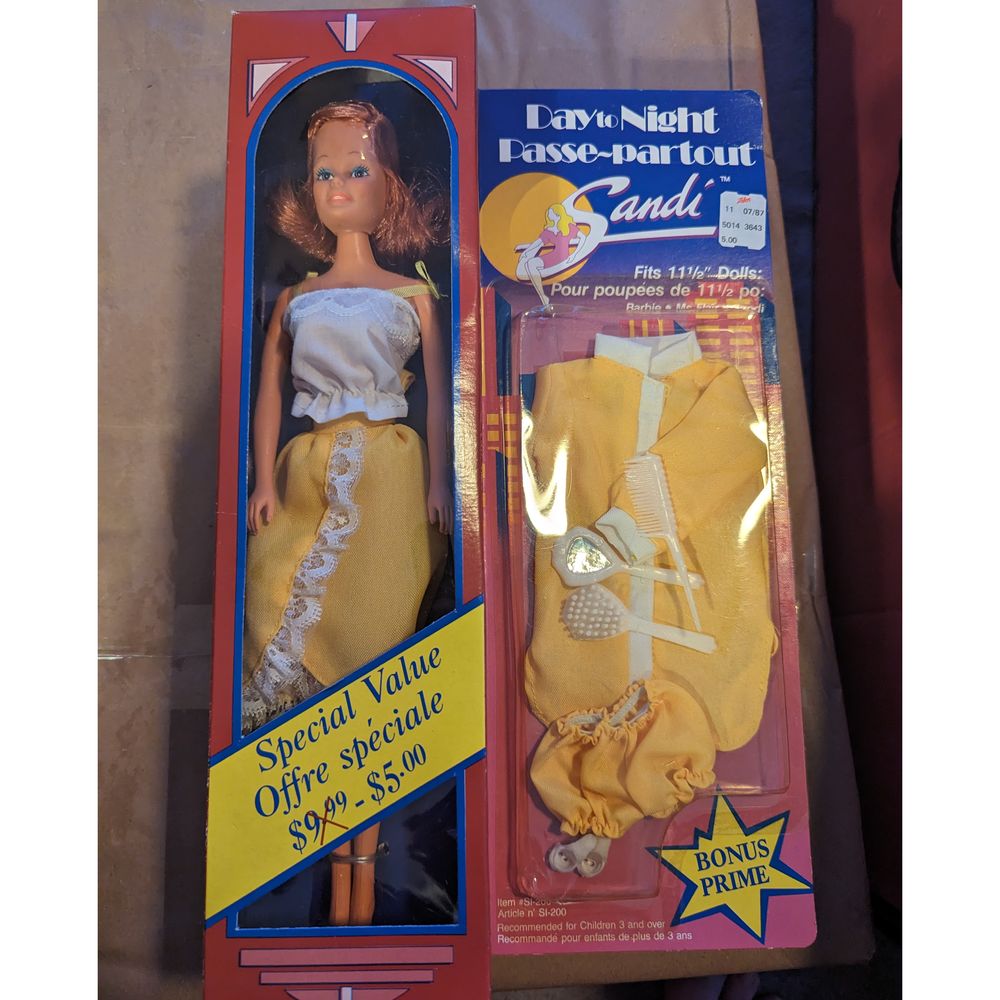 Sandi Doll by Totsy - Day to Night Passe~partout 1987 Dress&Nightgown yellow