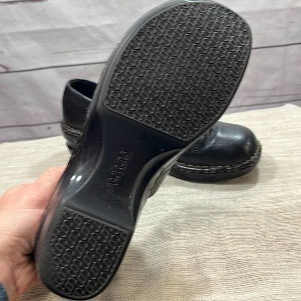 Sonoma 8 wide black clogs 2 inch heel