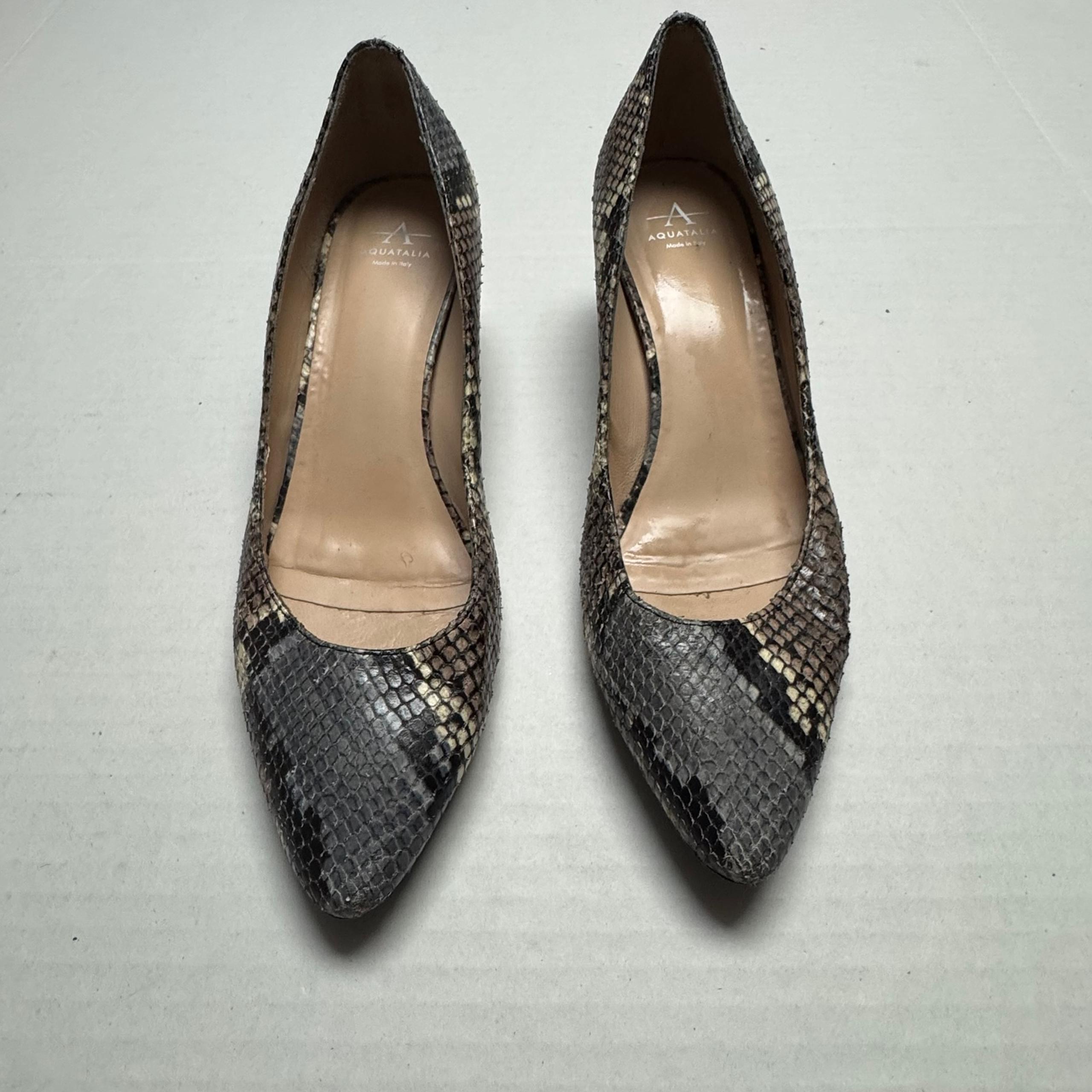 AQUATALIA Pasha Snakeskin Embossed Leather Peony Pump In Natural Size: 8.5