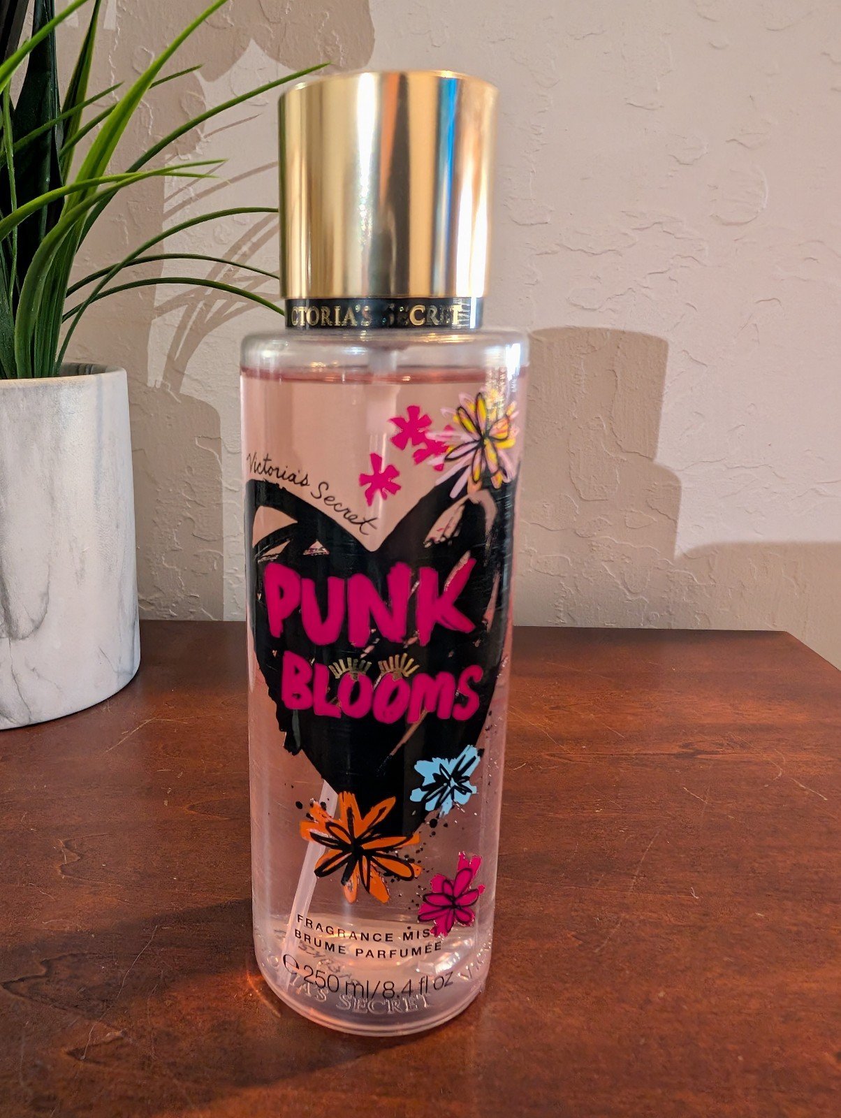 VS PINK PUNK BLOOMS