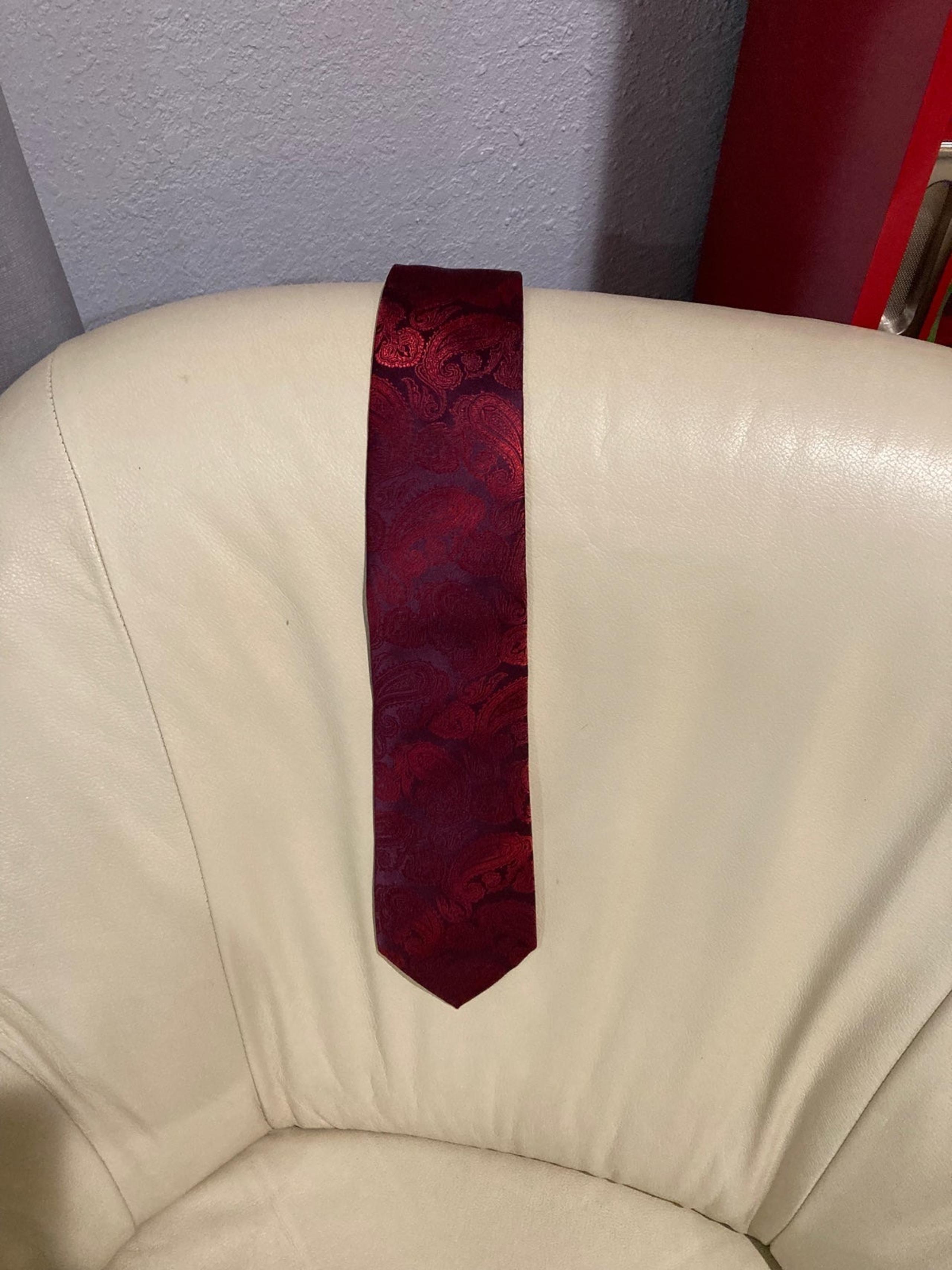 Silk Burgundy Tie with Subtle Paisley Print