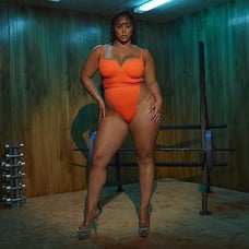 Ivy Park NWT 4X 1 piece swimsuit SOLD OUT!